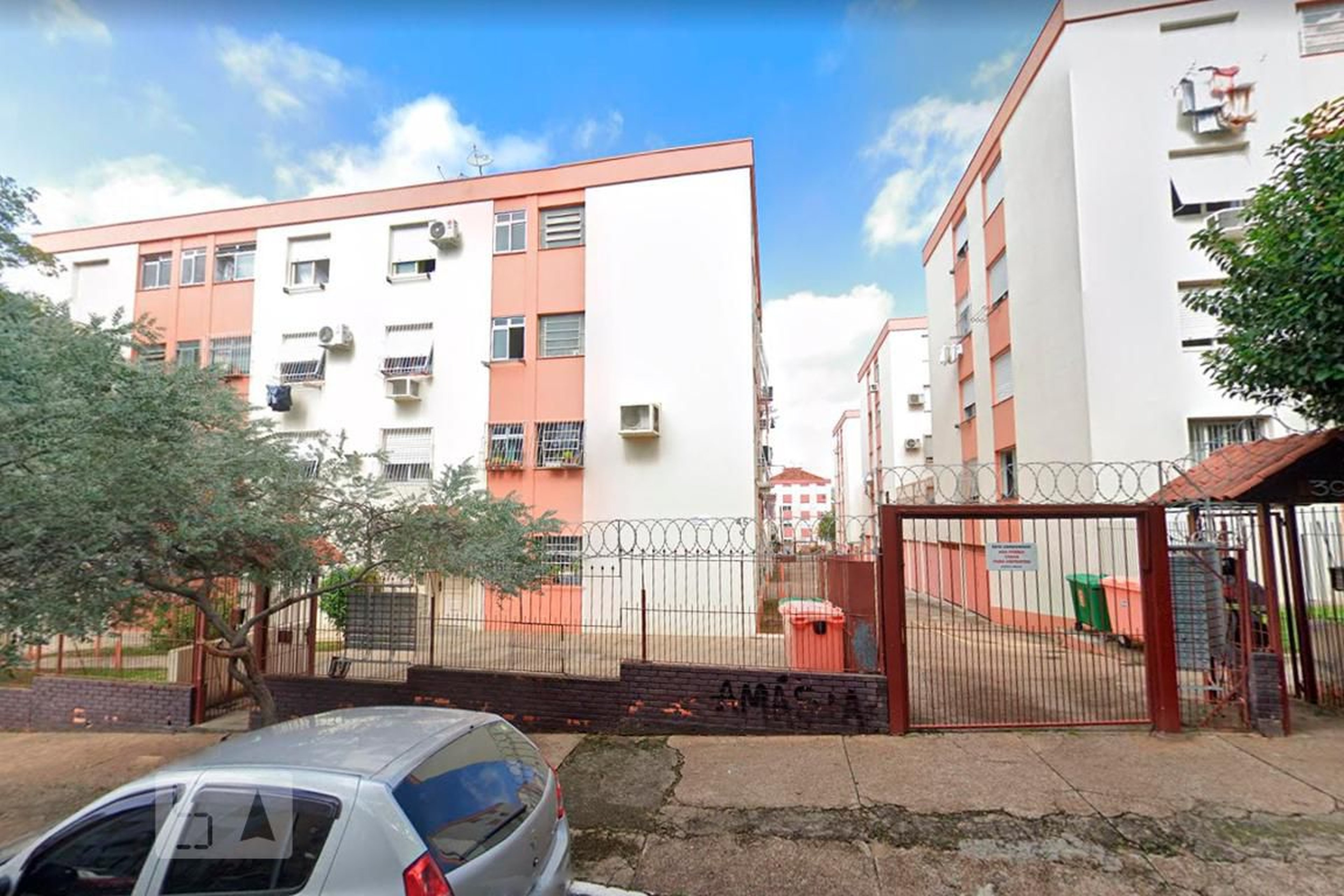 Fachada do Condomínio Condomínio Caravelas