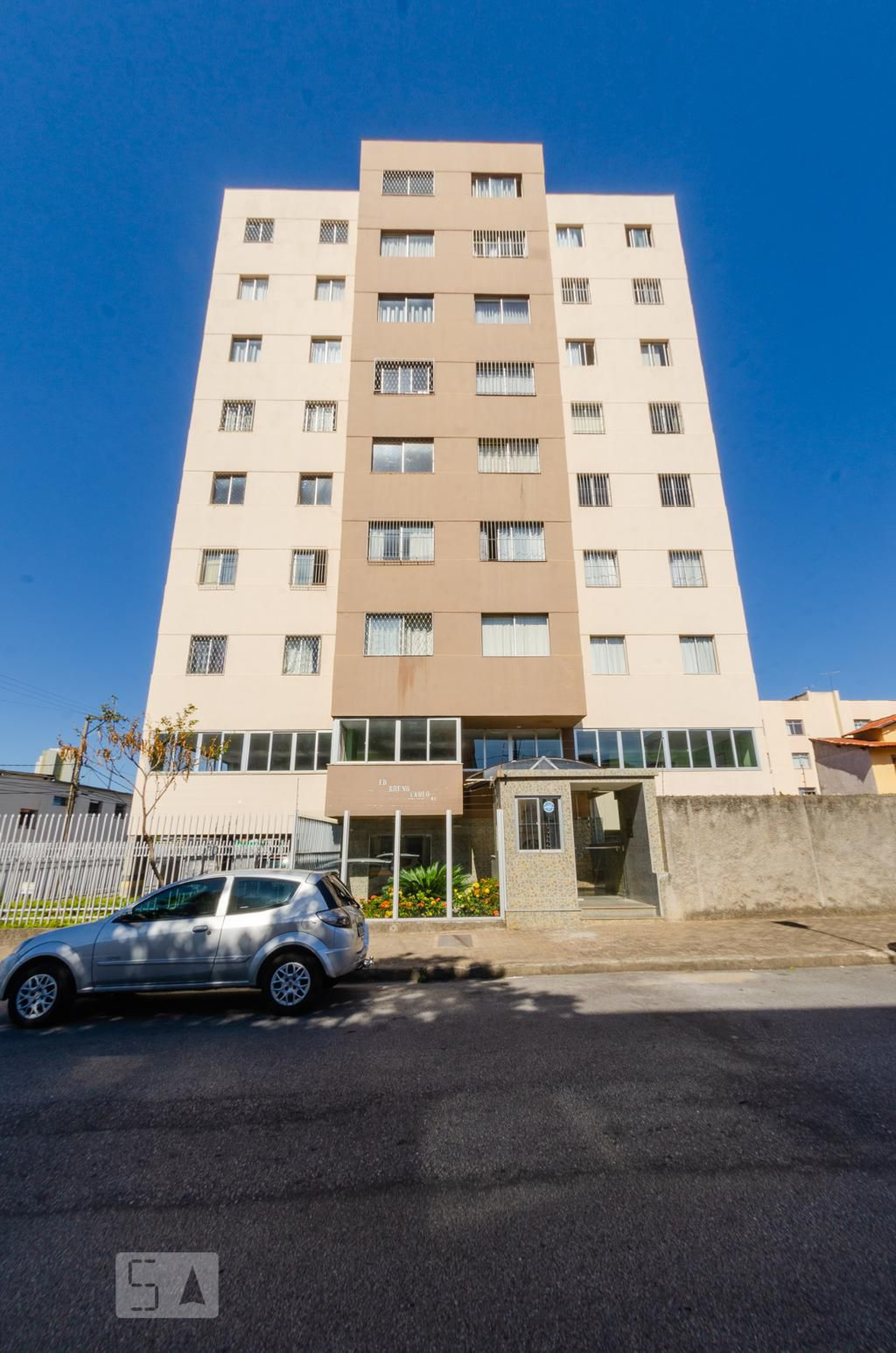 Fachada Condomínio em Rua Coronel José Benjamim, 83