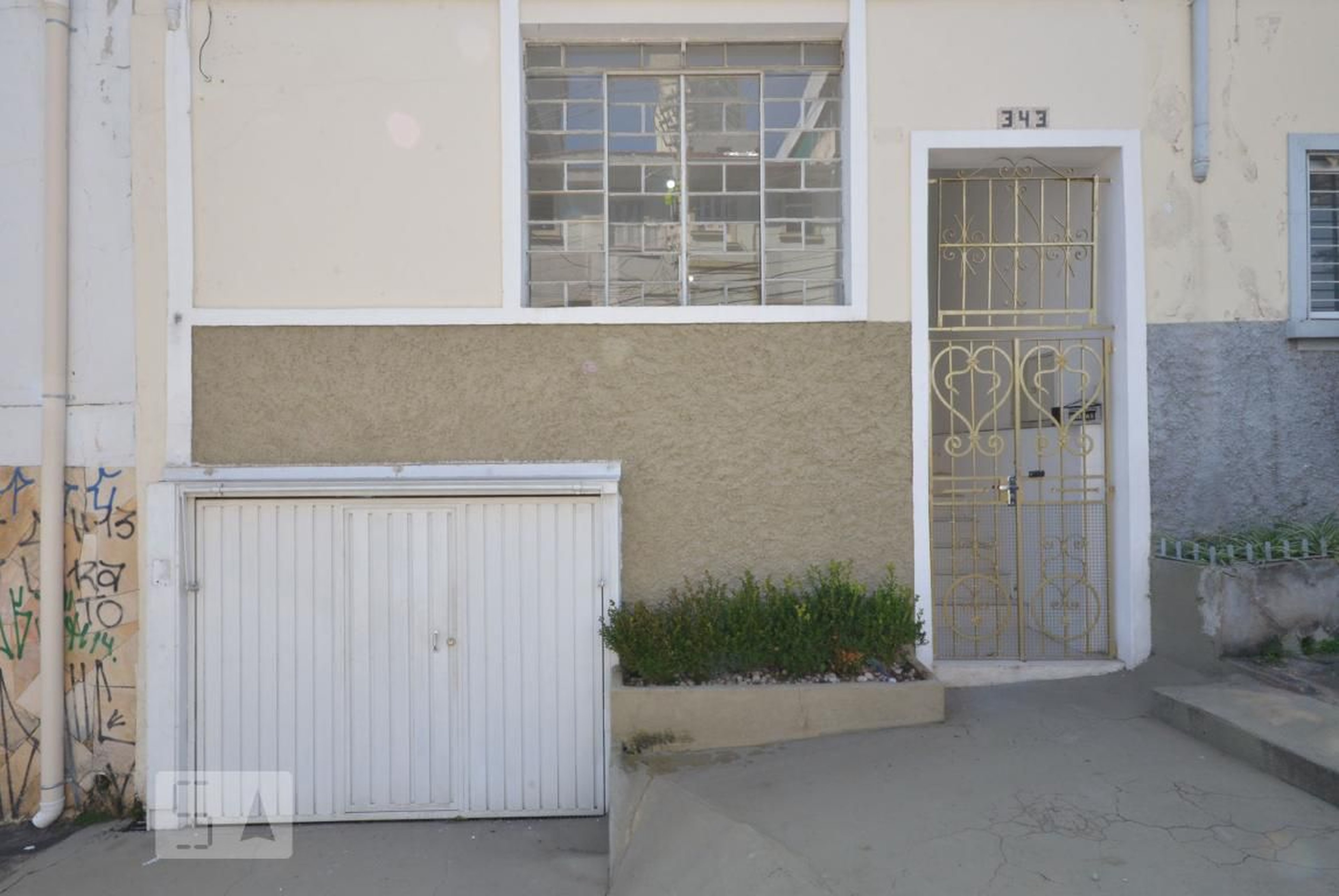 Fachada Condomínio em Rua Gregório Serrão, 343