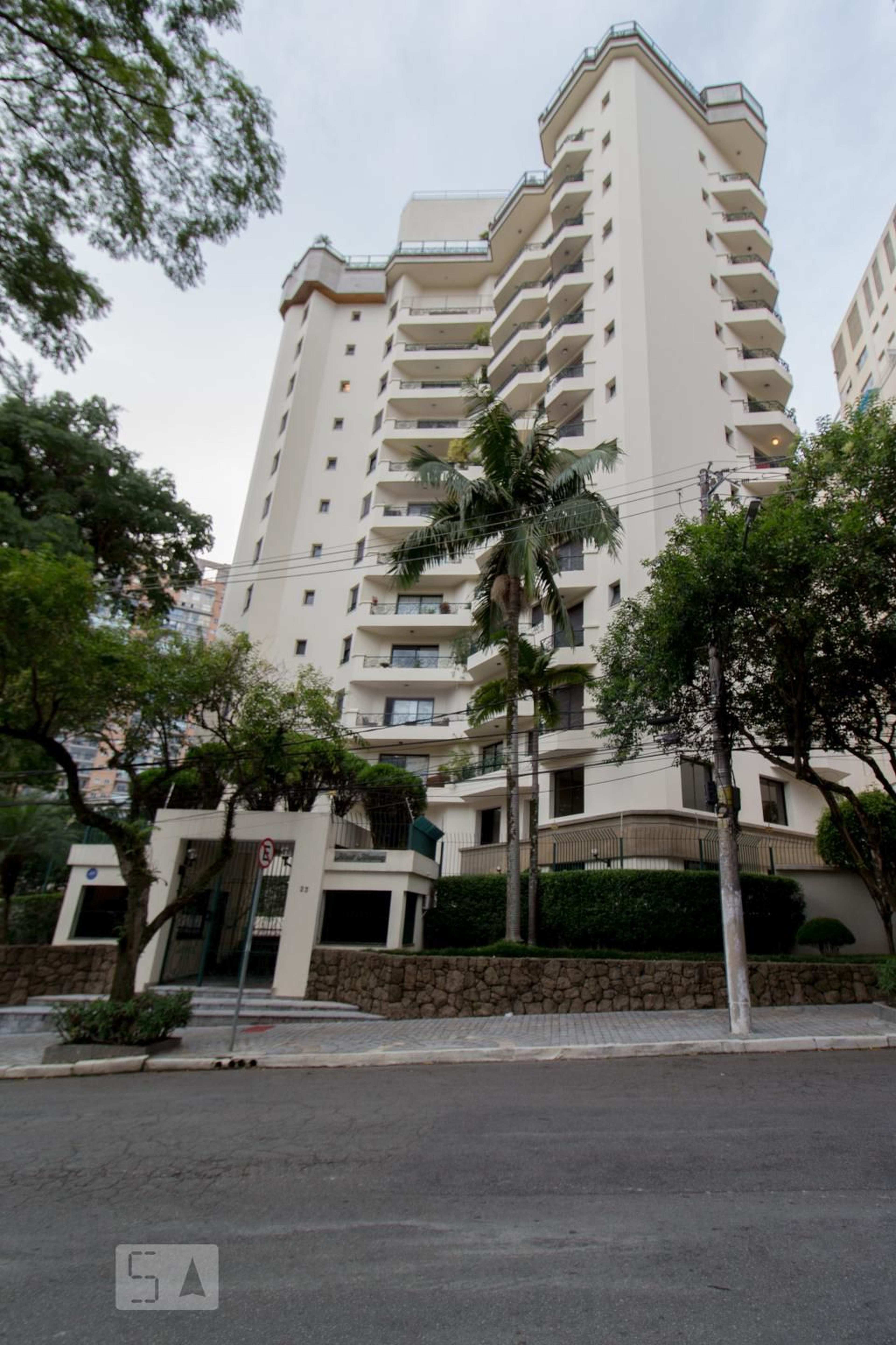 Fachada do Prédio Condomínio Mont Morency