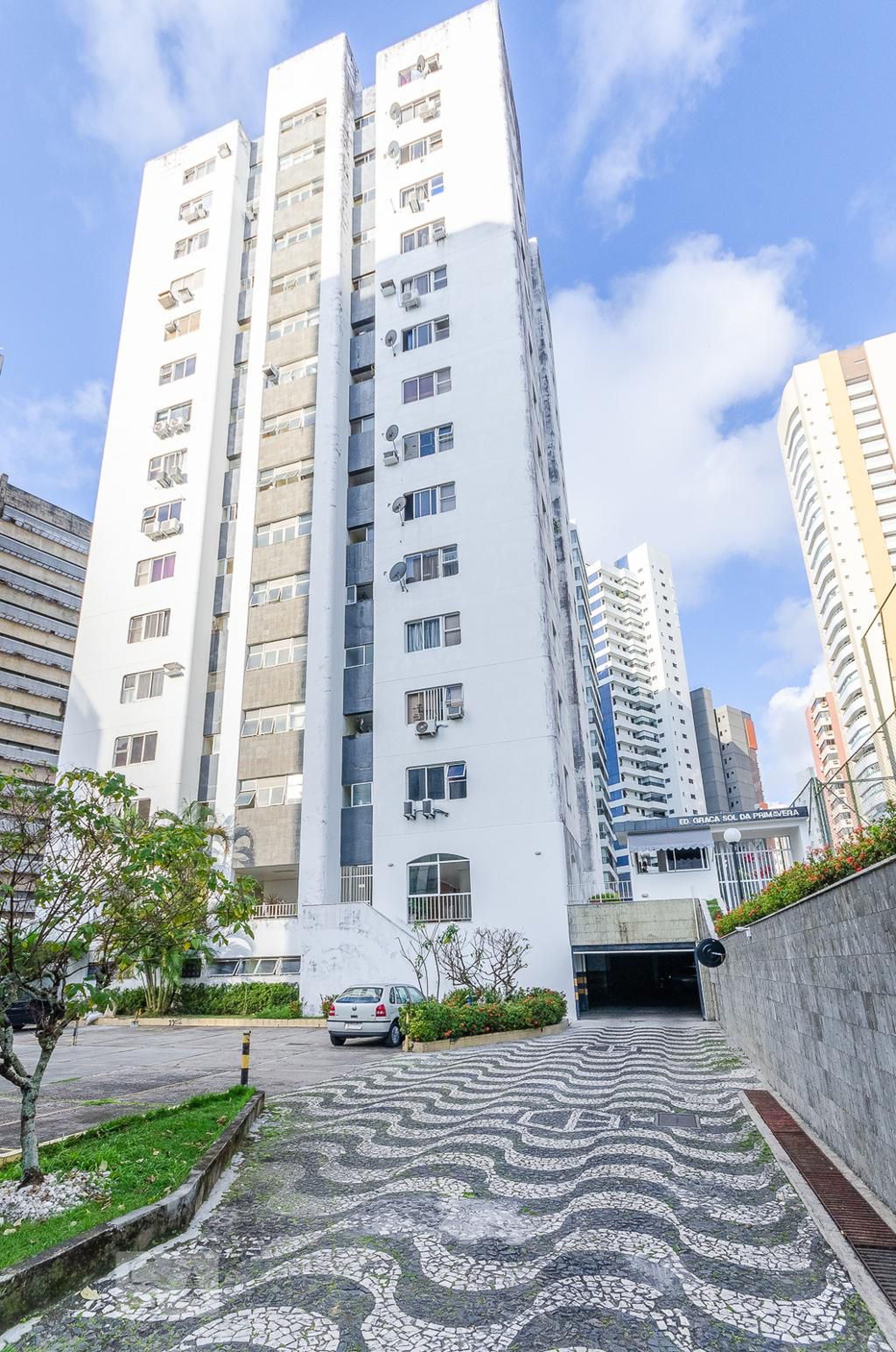 Fachada do Condomínio Residencial Graça Sol da Primavera