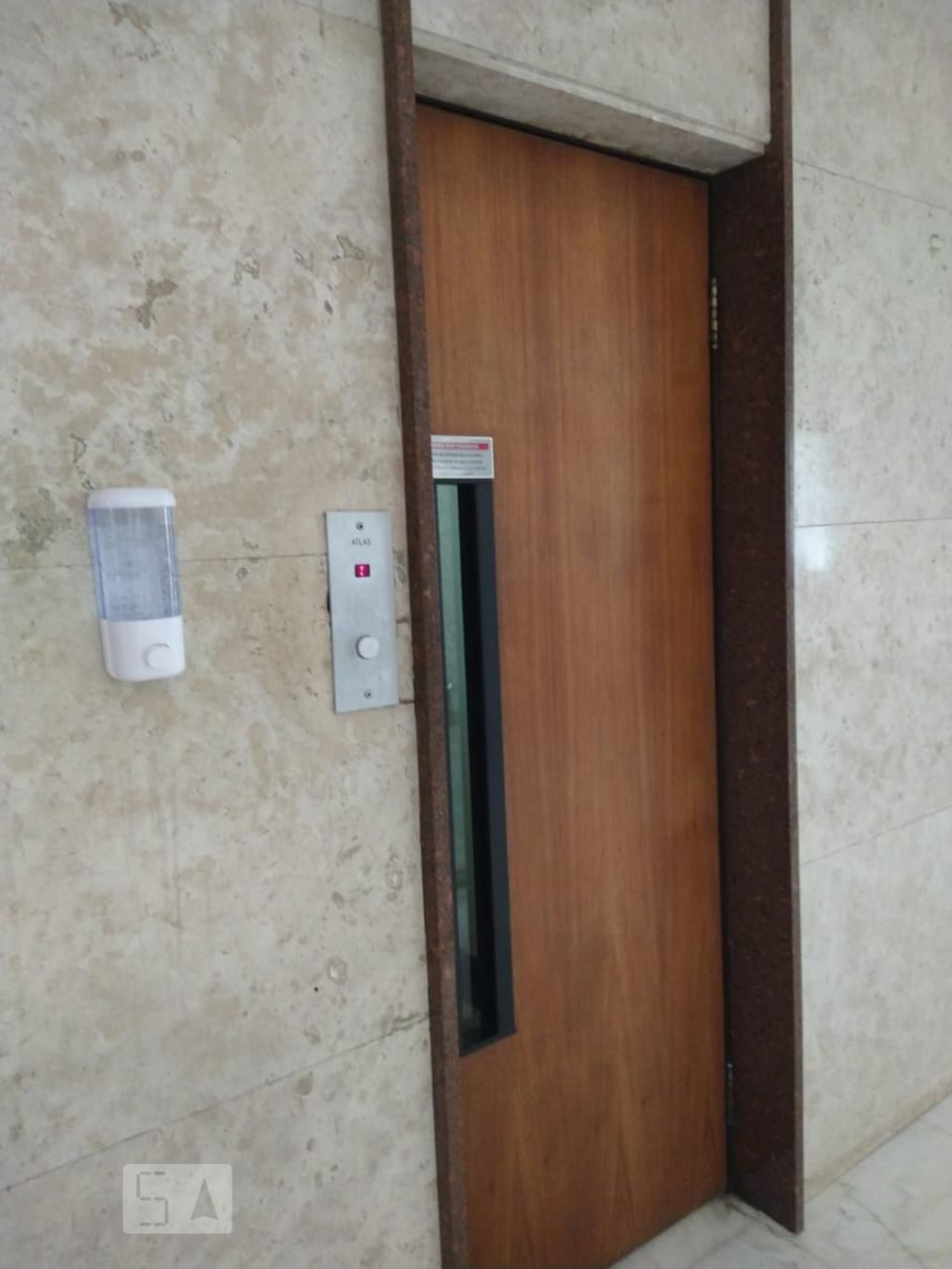 Elevador - Edifício Jubiá