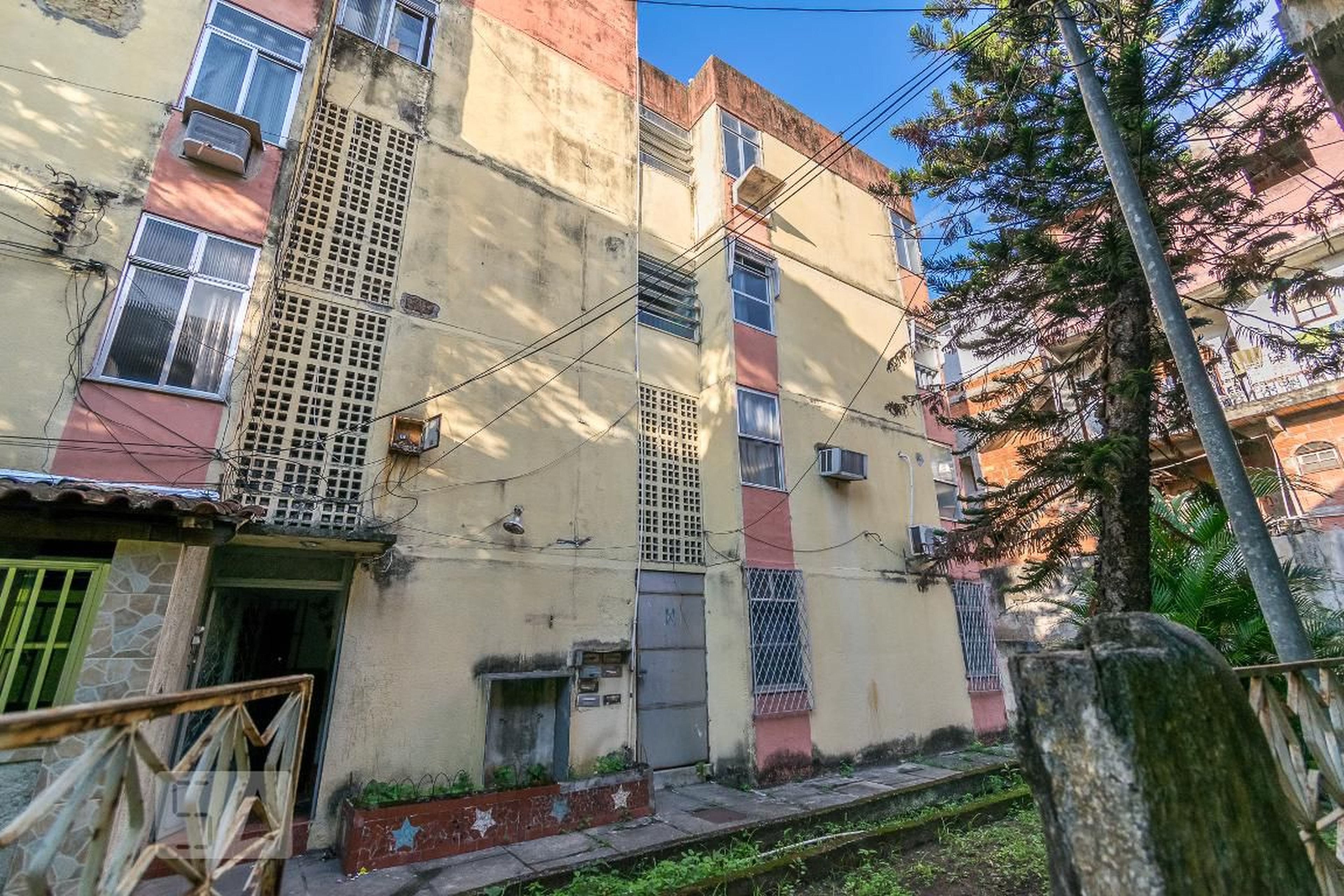 Fachada do Prédio Condomínio em Avenida Vicente de Carvalho, rua 8