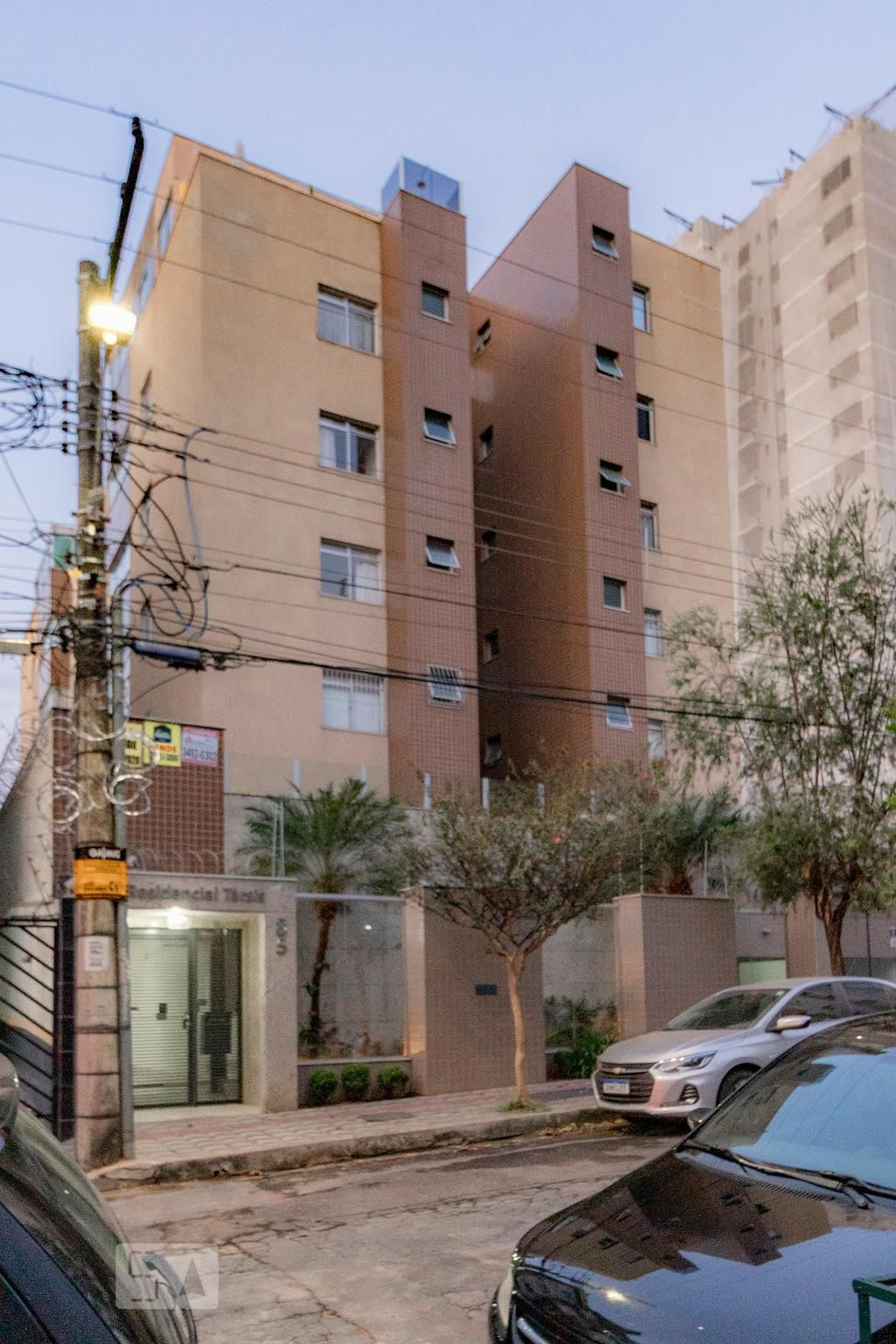 Fachada Condomínio em Rua Flôr de Jequitibá, 85