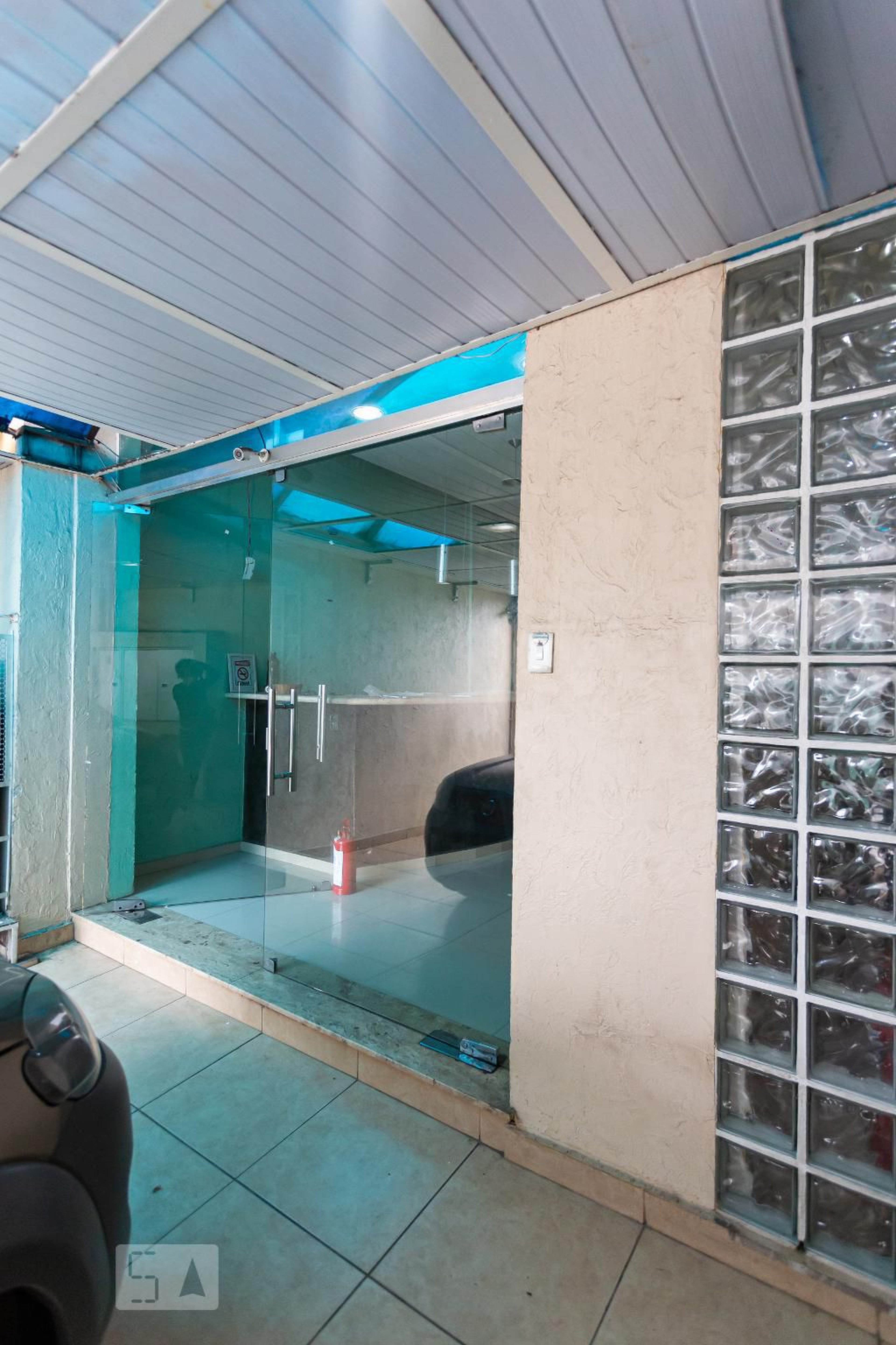 Fachada Condomínio em Avenida dos Autonomistas, 227