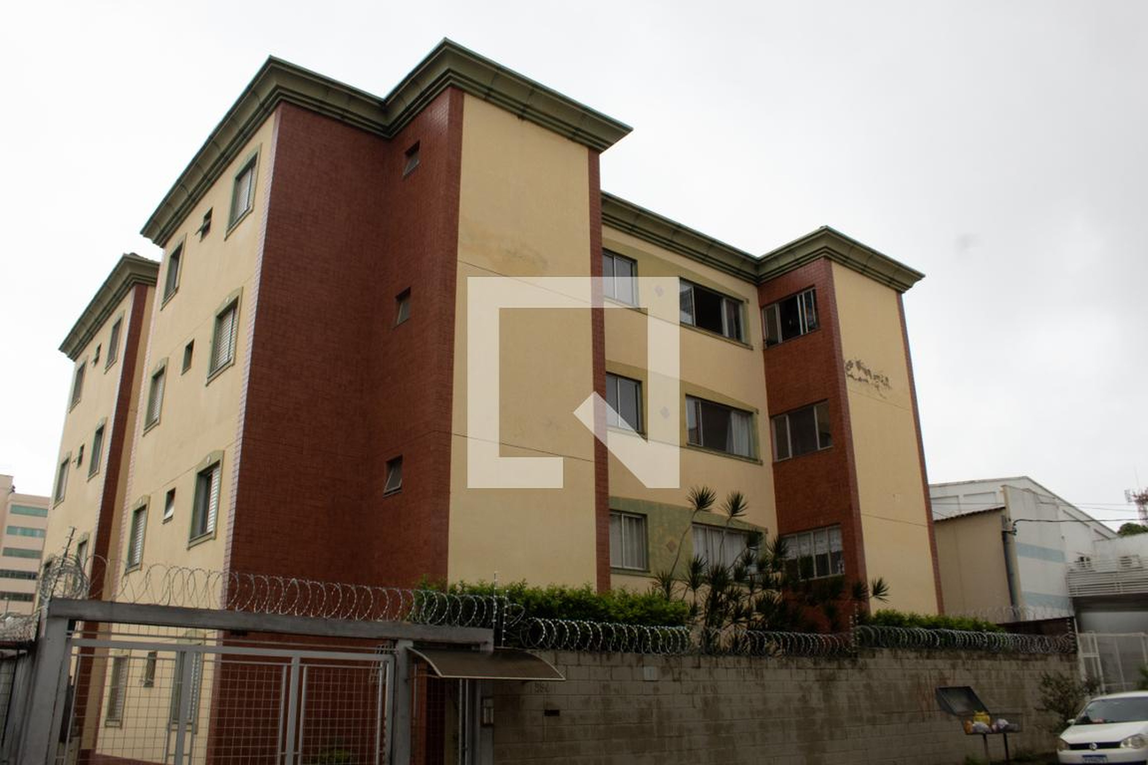 Fachada do Prédio Condomínio em Rua Waldomira Rezende, 290