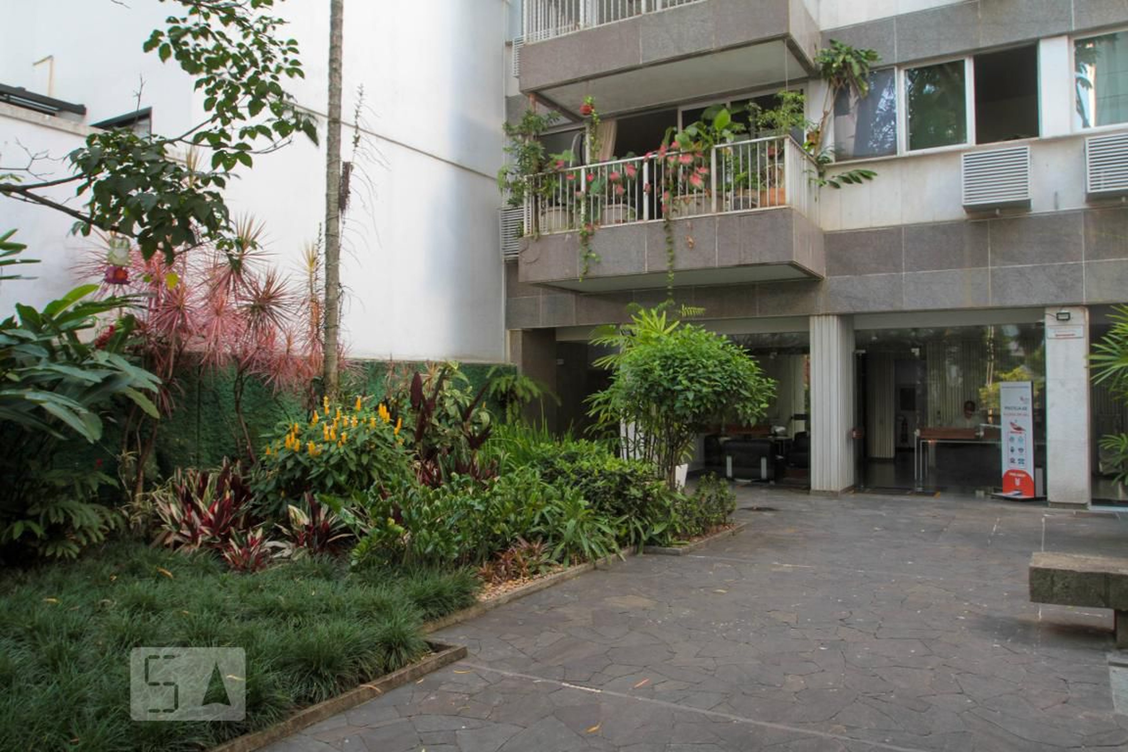 Entrada do Prédio - Edifício Jardim de Ipanema