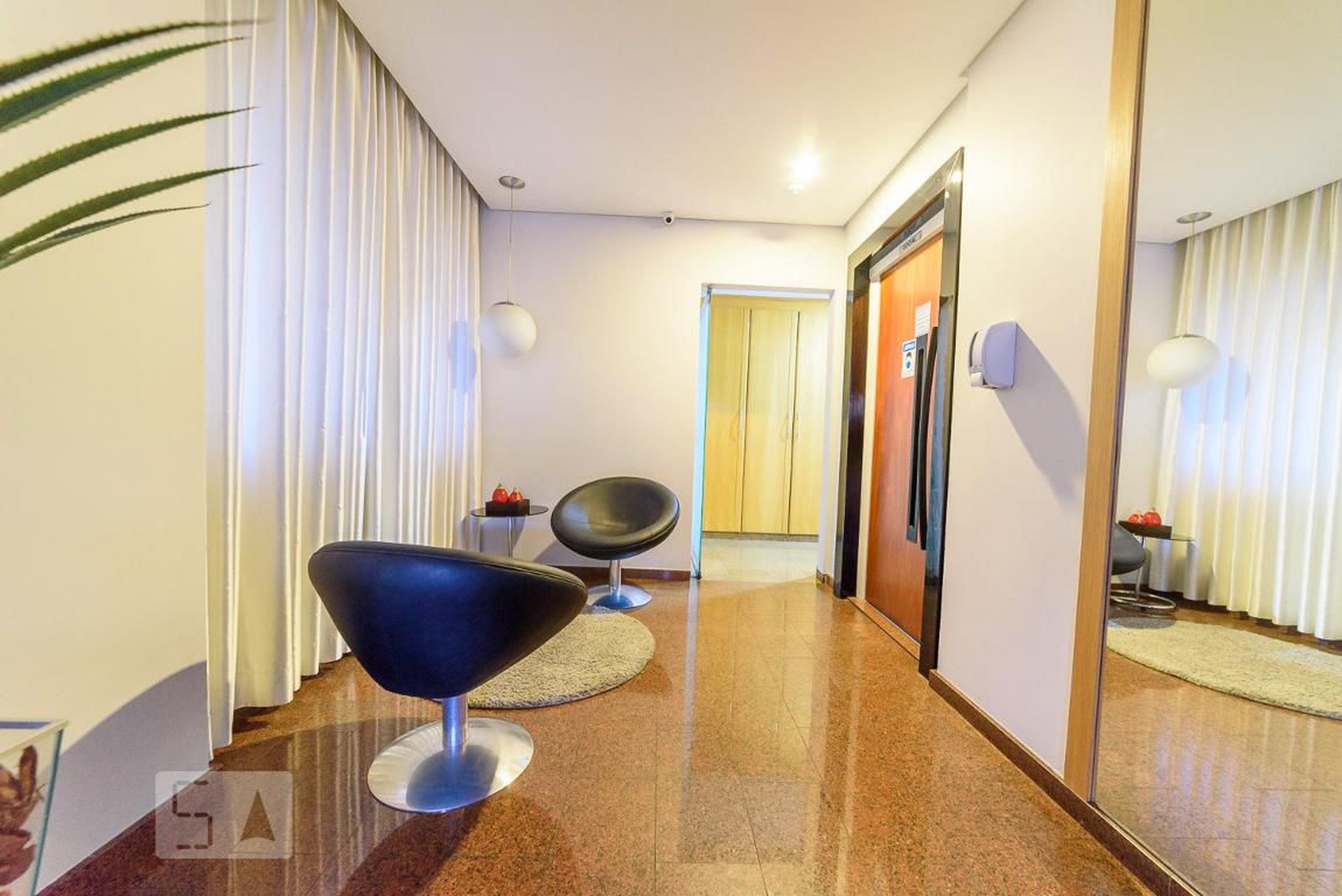 Hall - Elyseés Champs