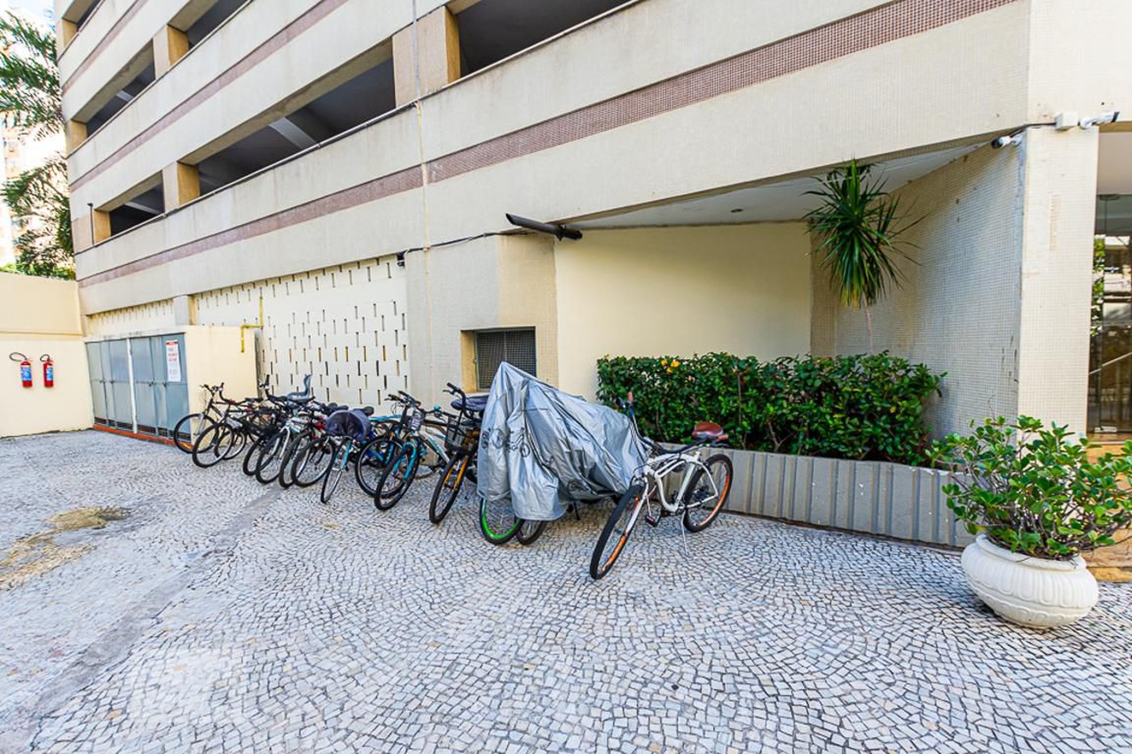 Bicicletário - Cezane e Velasques