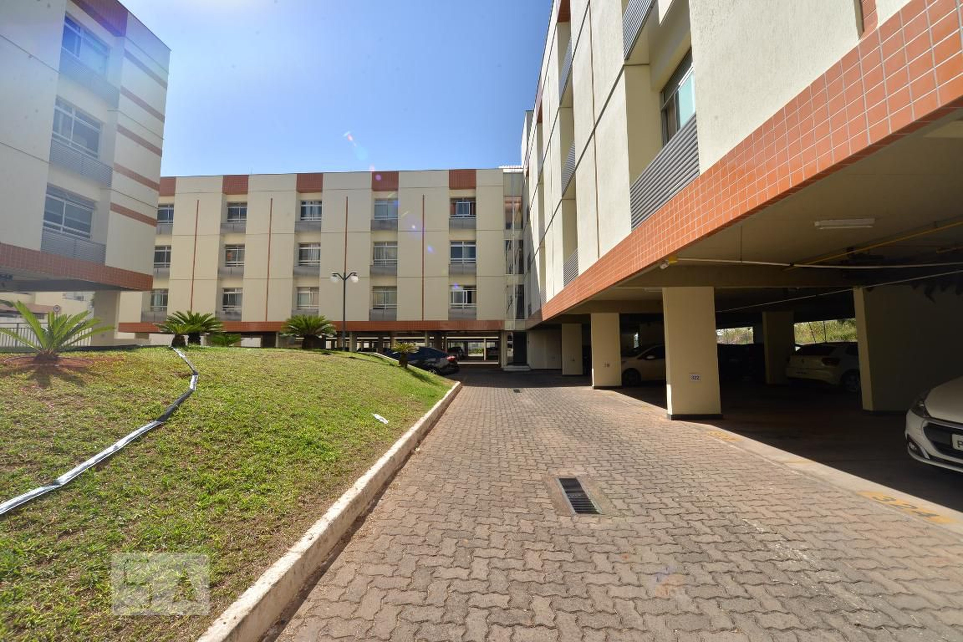 Fachada Condomínio em Sgan 912 Conj. C Bloco E Kit, 221