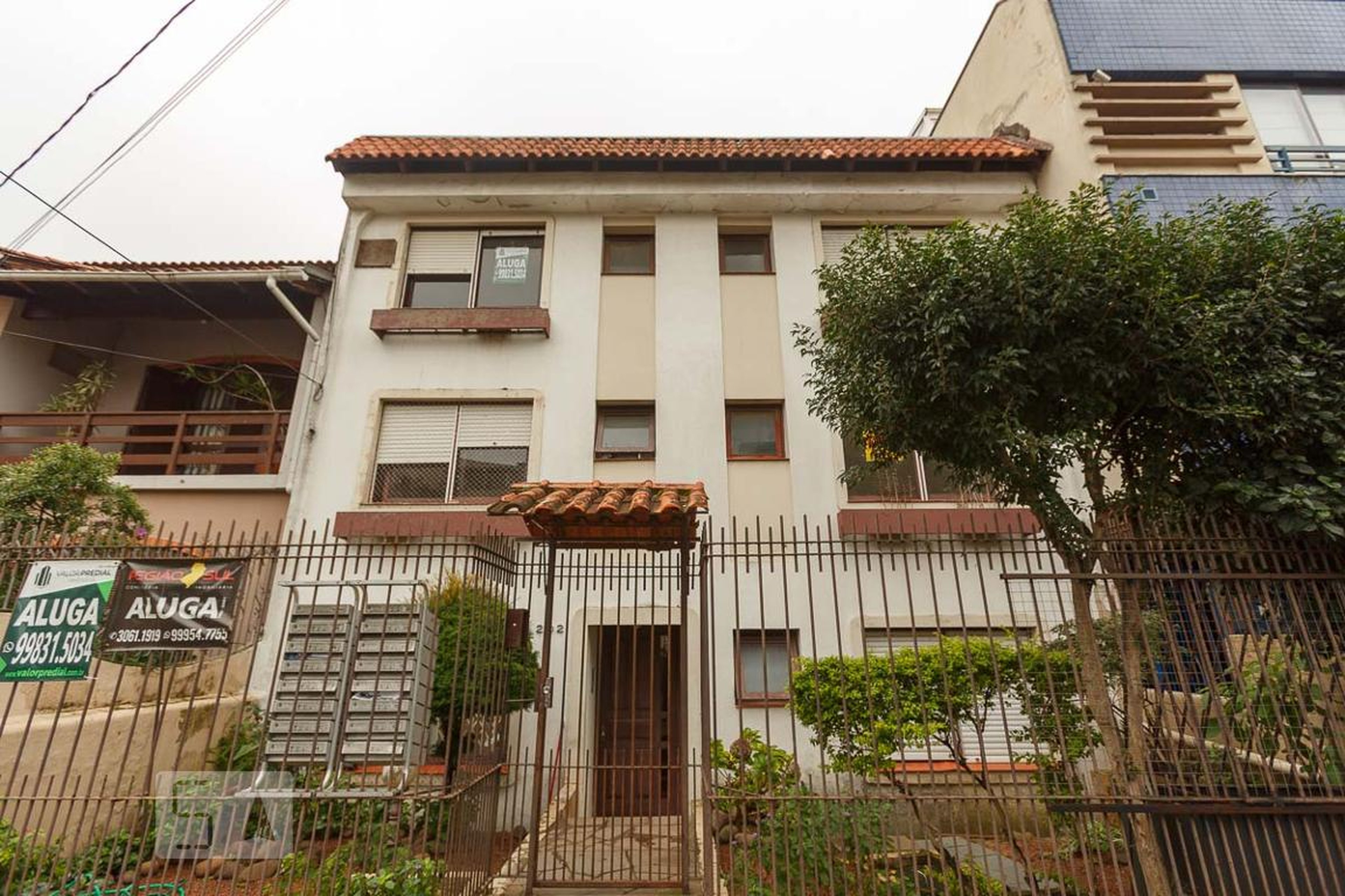 Fachada Condomínio em R. Monsenhor Veras - Santana, Porto Alegre - Rs, 90450-190, Brasil, 202