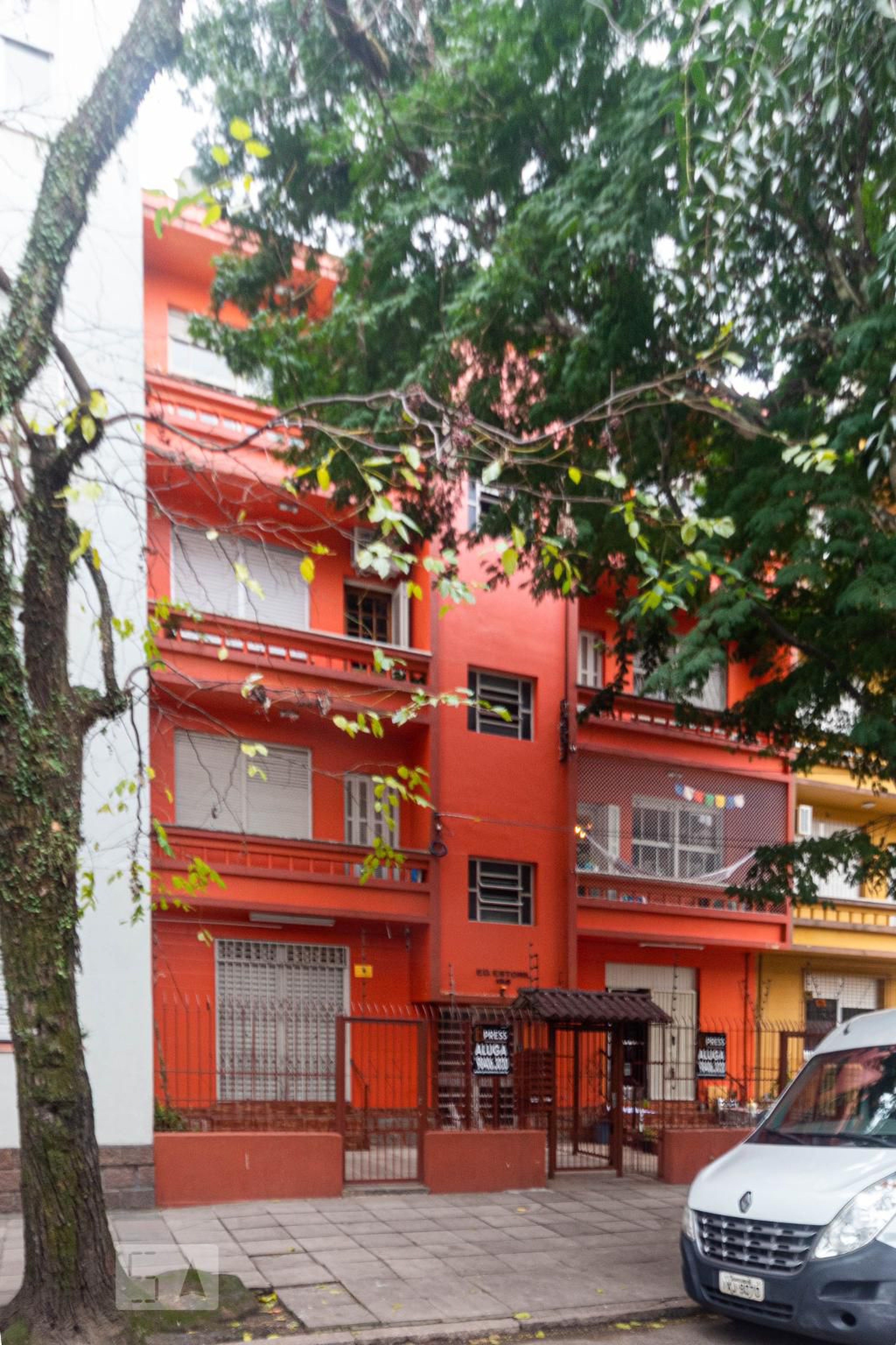 Fachada do Prédio Condomínio em Avenida Jerônimo de Ornelas, 156