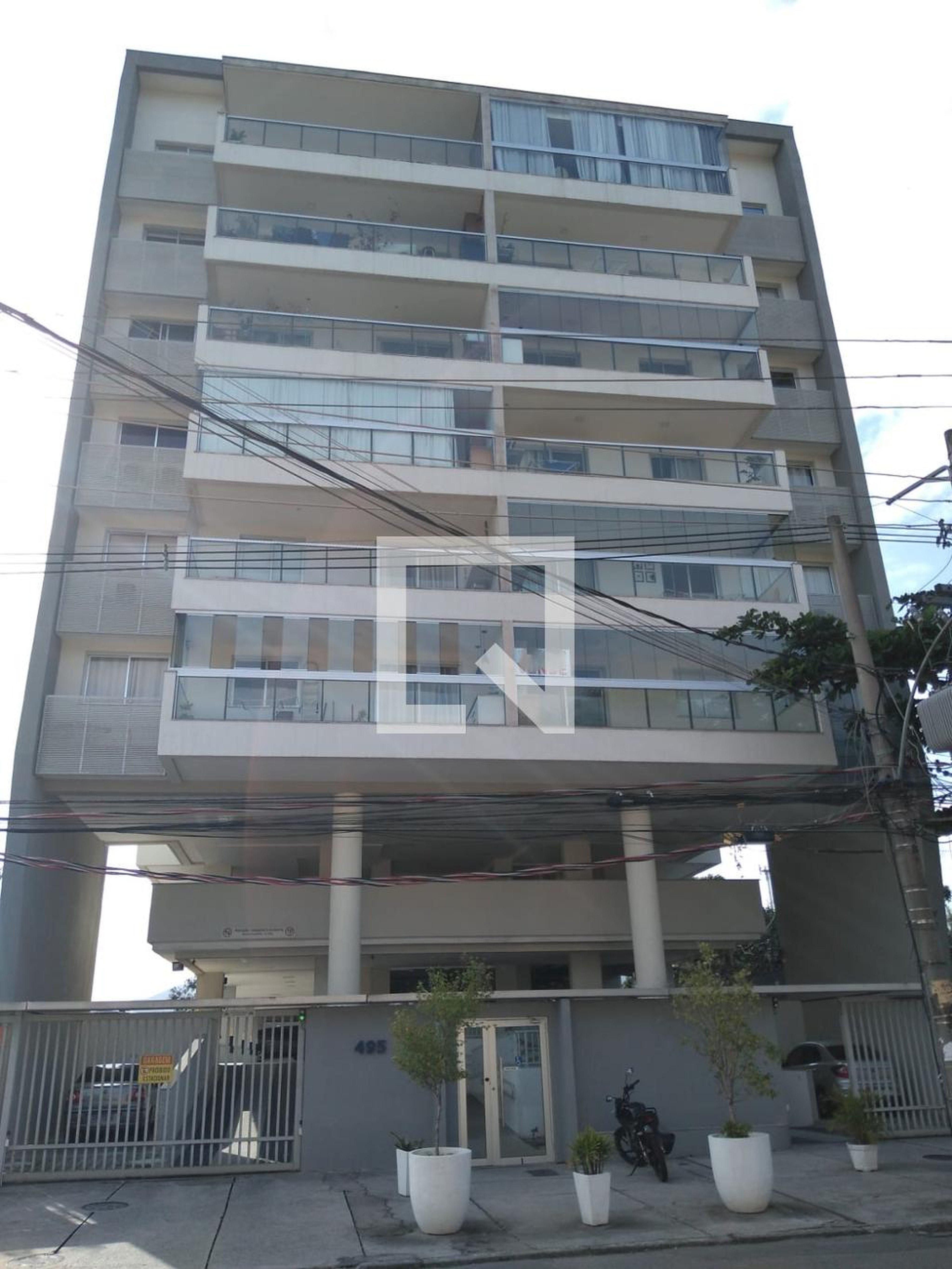 Fachada do Prédio Condomínio Alcácer Prata