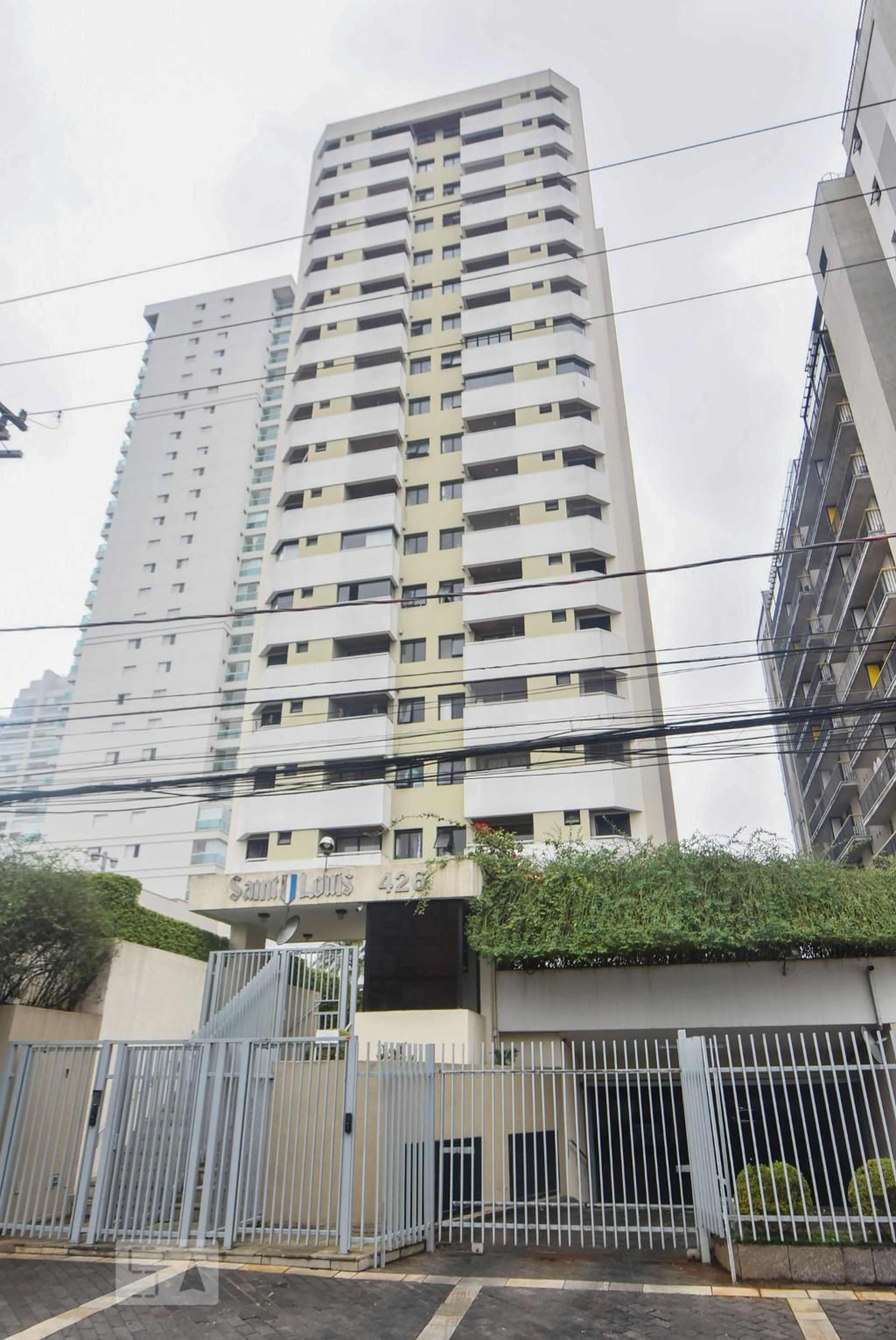 Prédio Condomínio Saint Louis