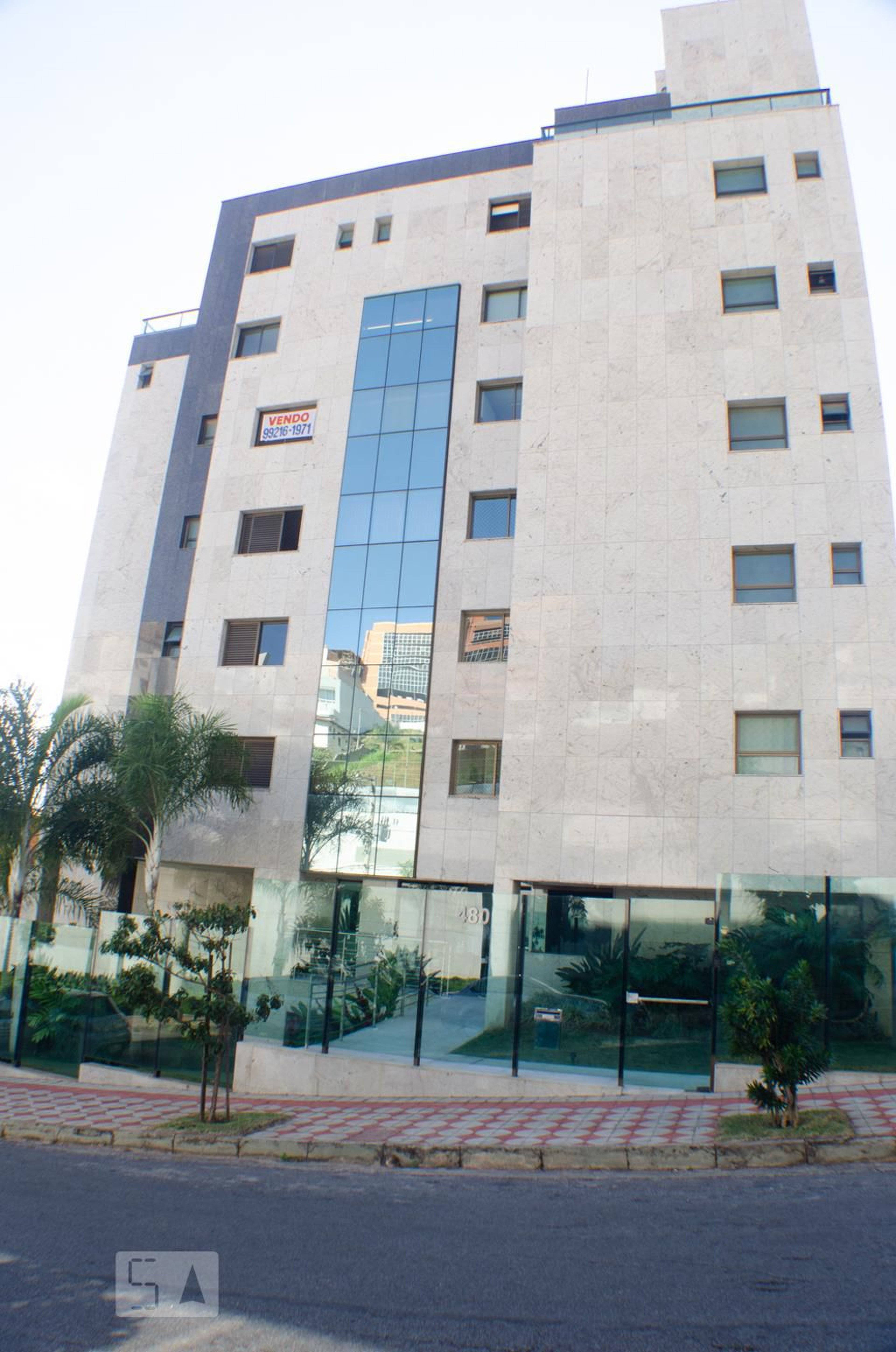 Fachada do Prédio Condomínio em Rua Abel Araújo, 480