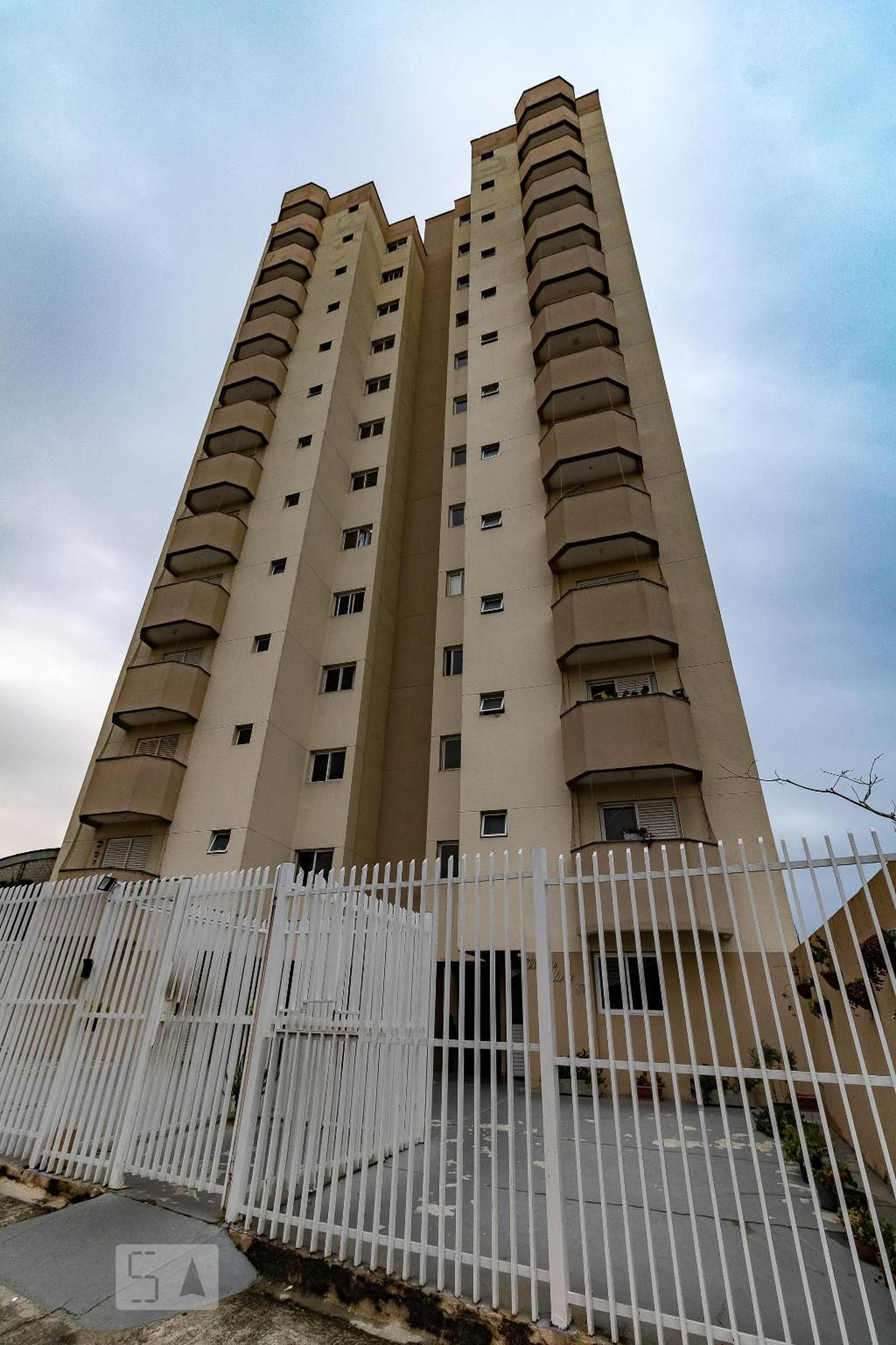 Fachada do Prédio Edifício Village Marie