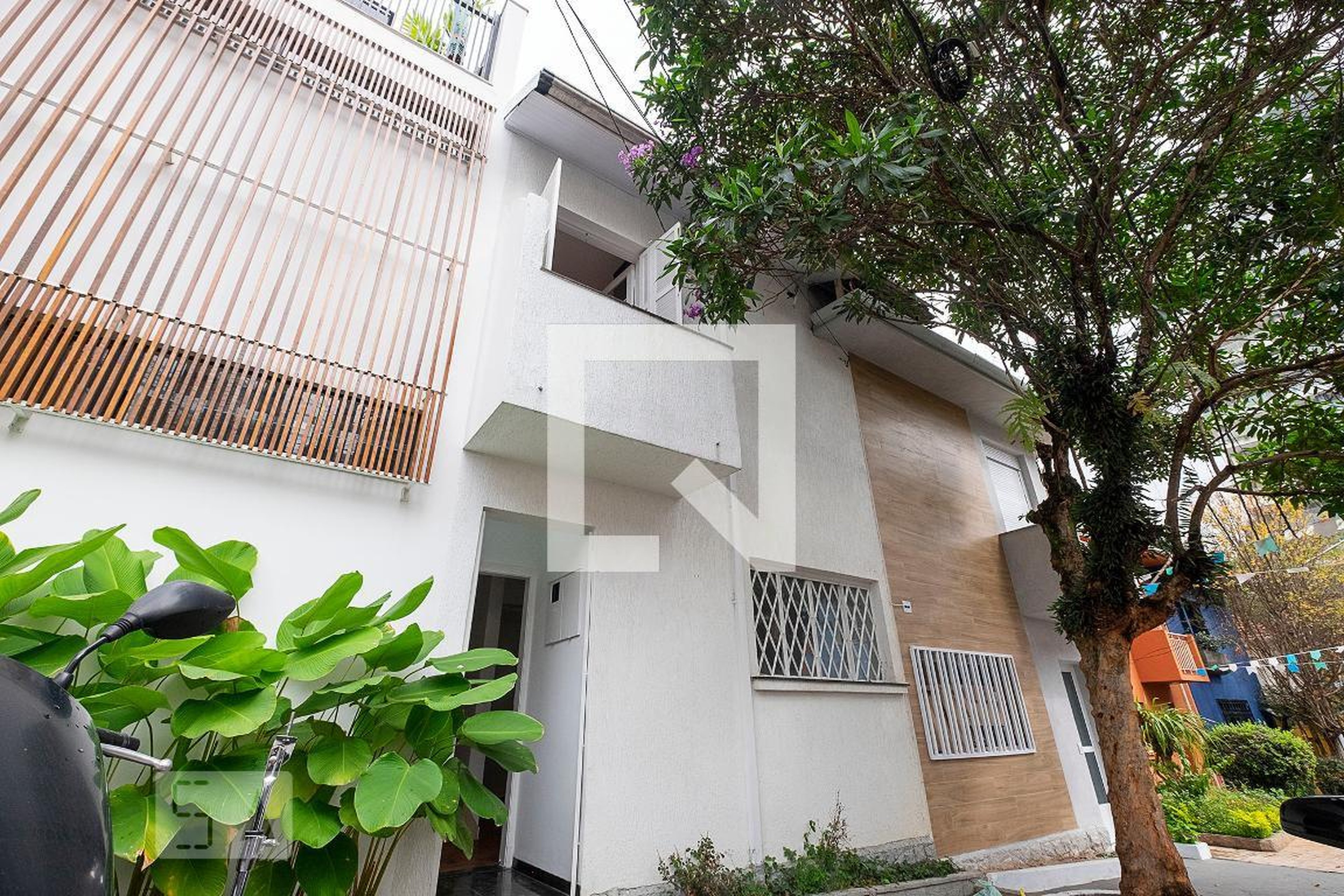 Fachada Condomínio em Rua Manuel da Nóbrega, 853