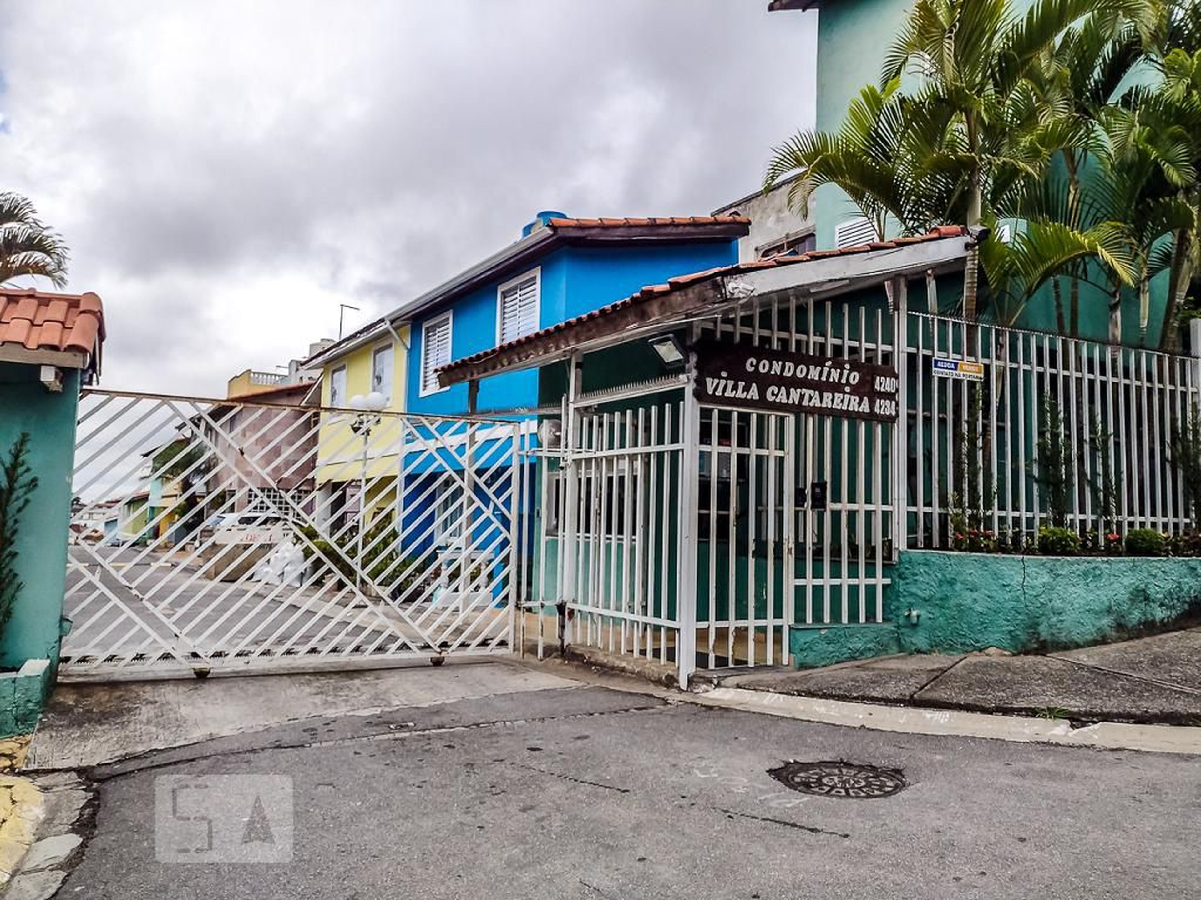 Fachada Condomínio em Avenida Coronel Sezefredo Fagundes, 4234/4240