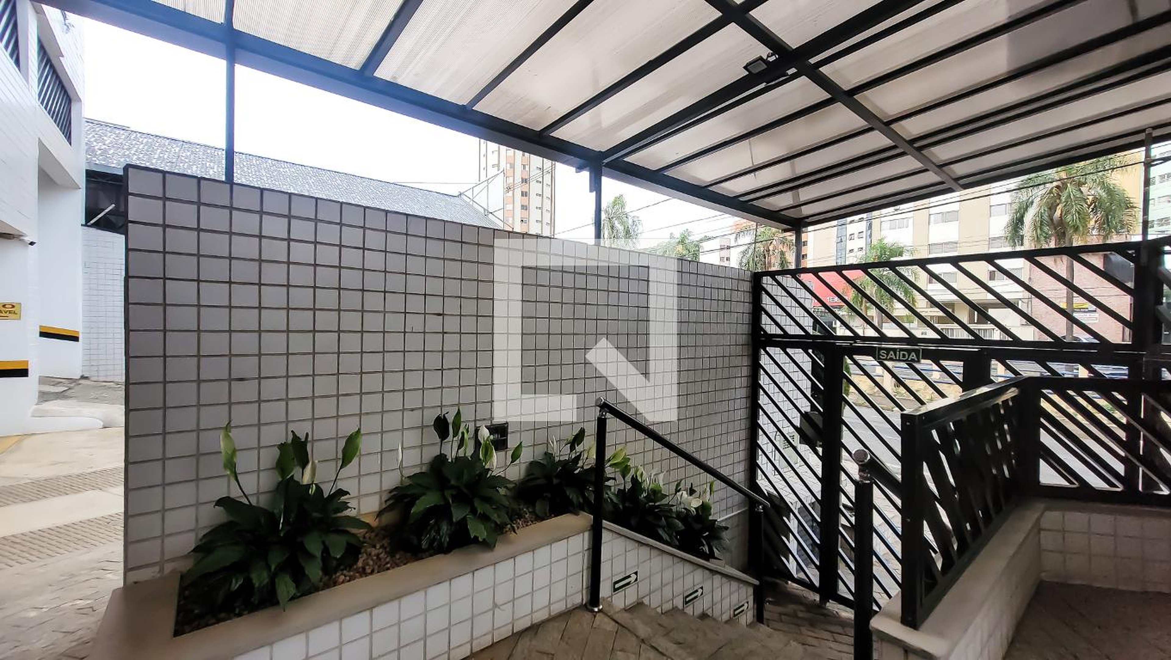 Fachada Condomínio em Avenida Princesa D'Oeste, 1725