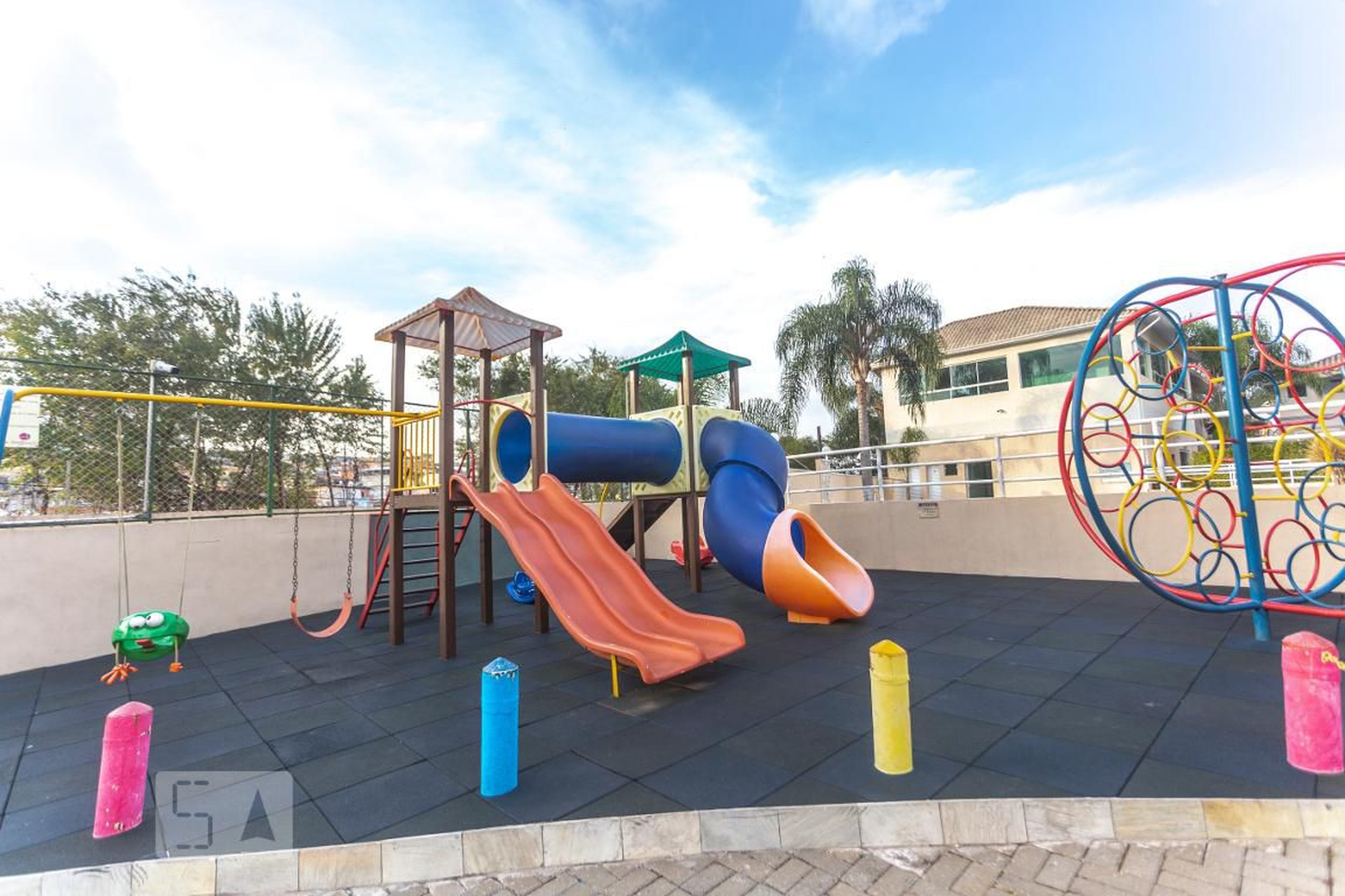 Playground - Residencial Village Saint James