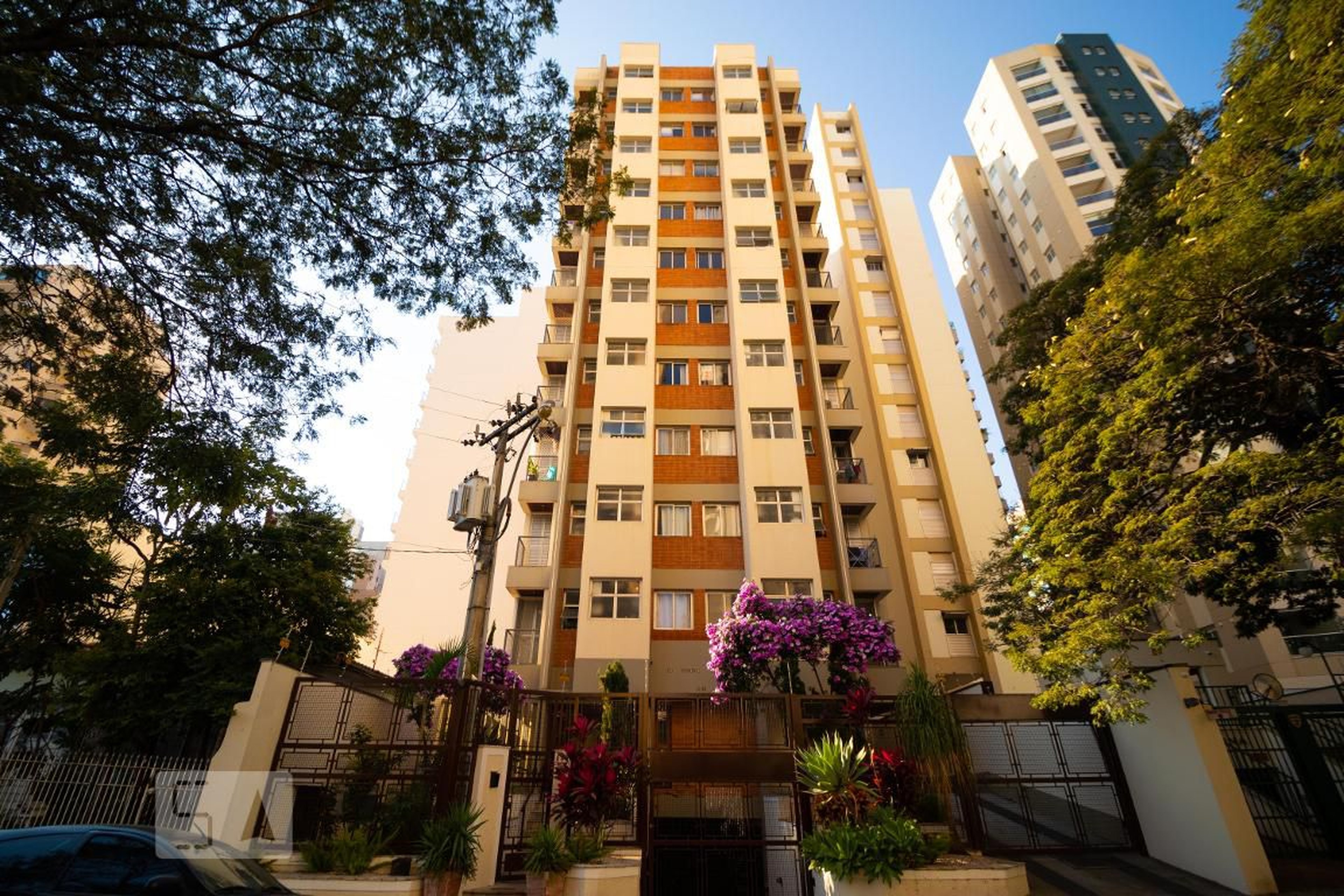 Fachada Condomínio em Rua Major Solon, 648