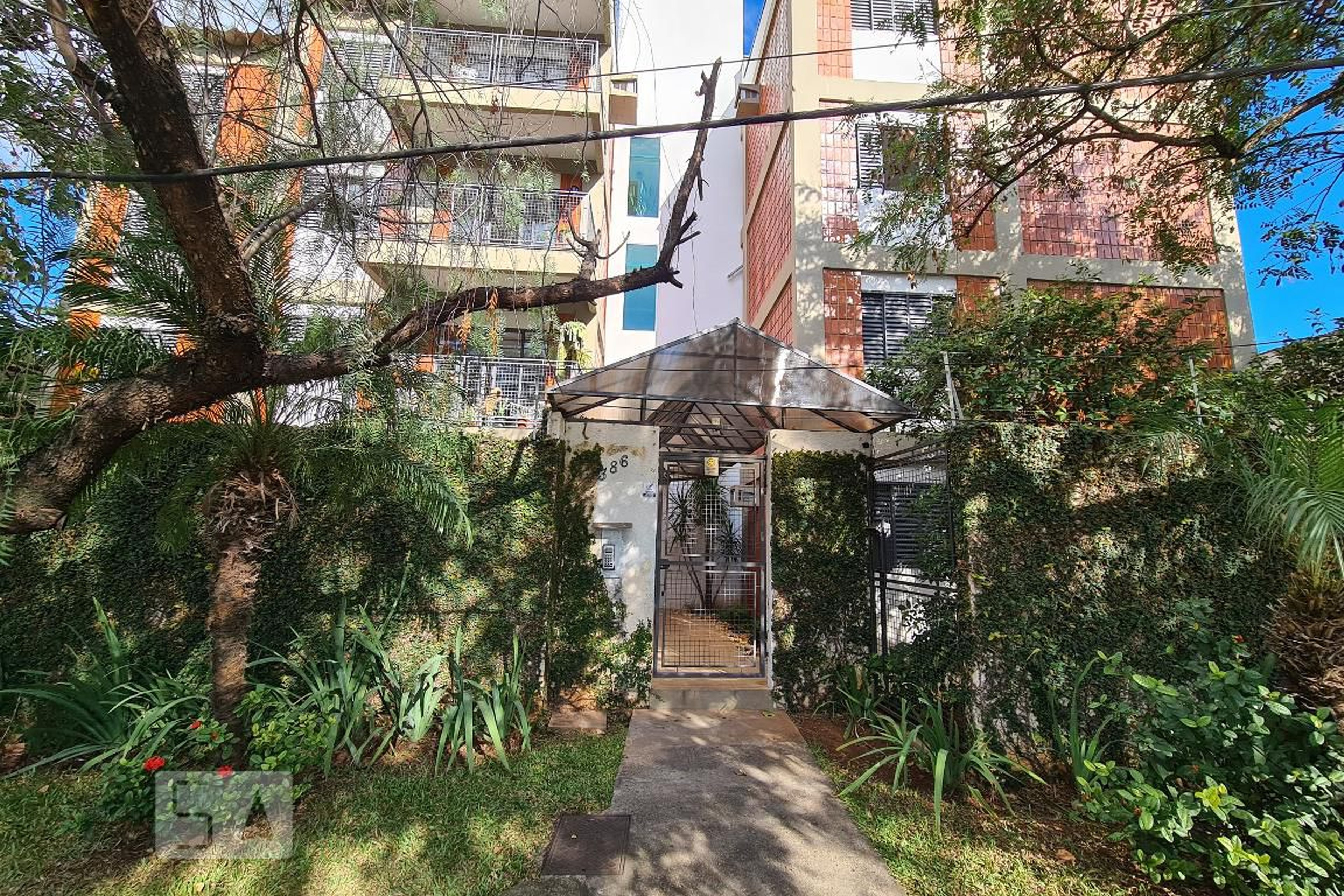 Fachada Condomínio em Avenida Américo de Carvalho, 386