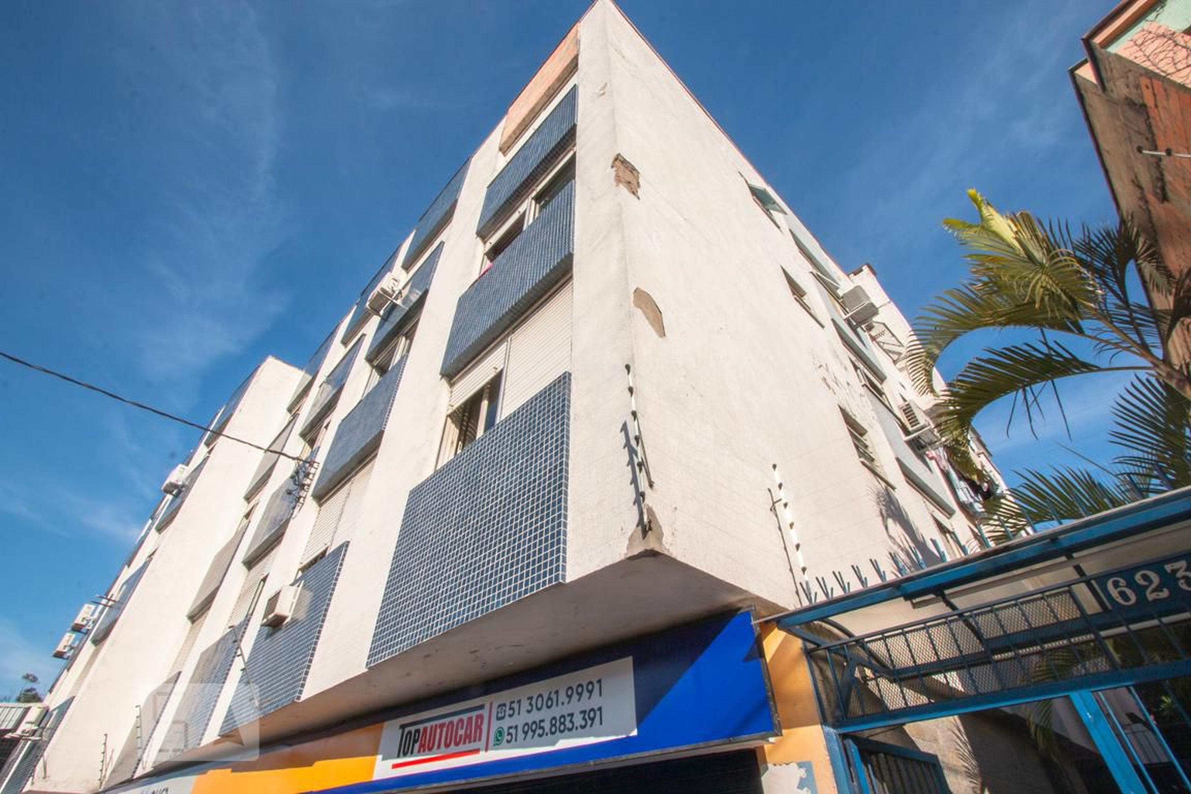 Fachada Condomínio em Avenida Protásio Alves, 6237