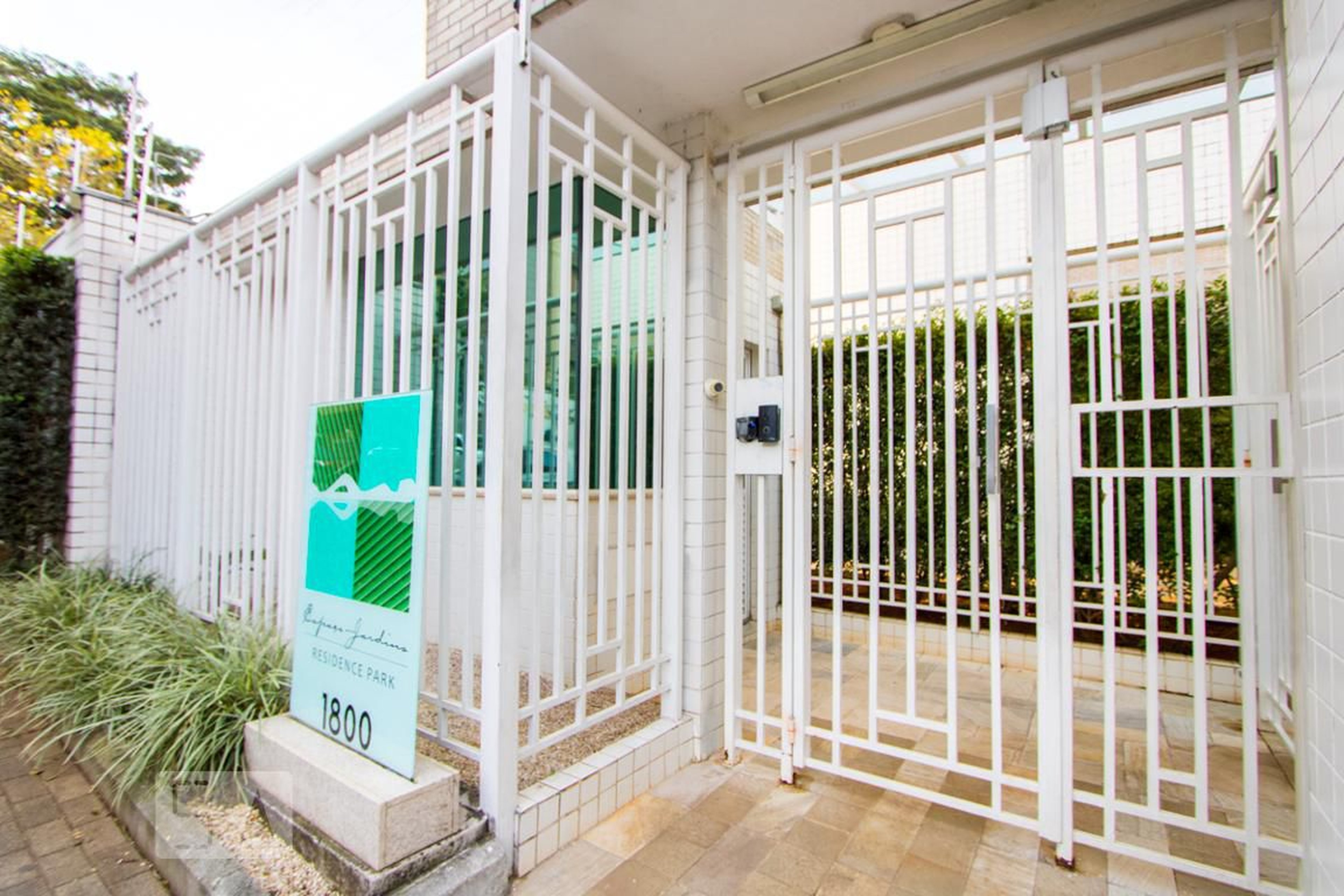 Fachada do condomínio Condomínio Espaço Jardins