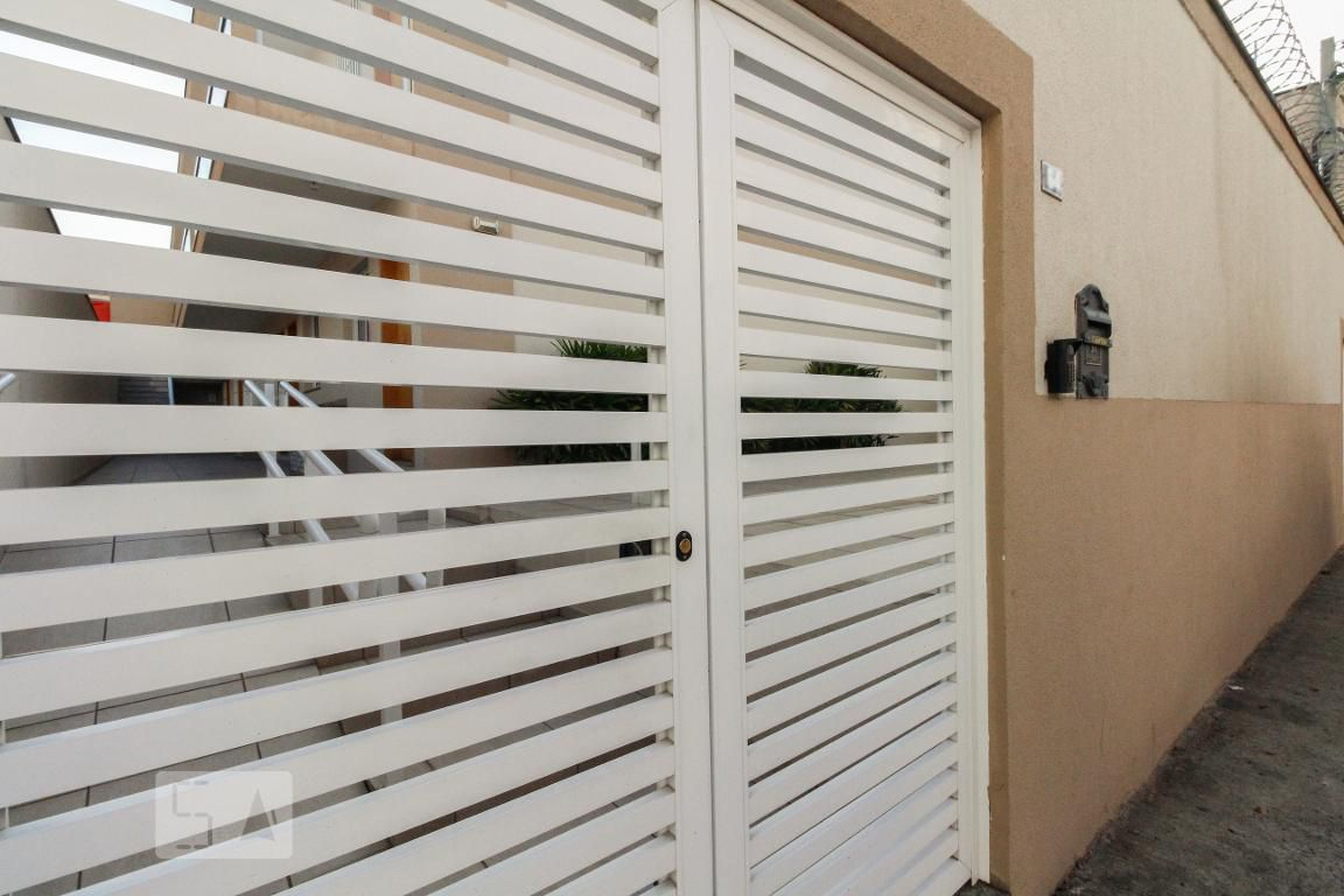 Fachada Condomínio em Rua Elídia Maria de Jesus, 64