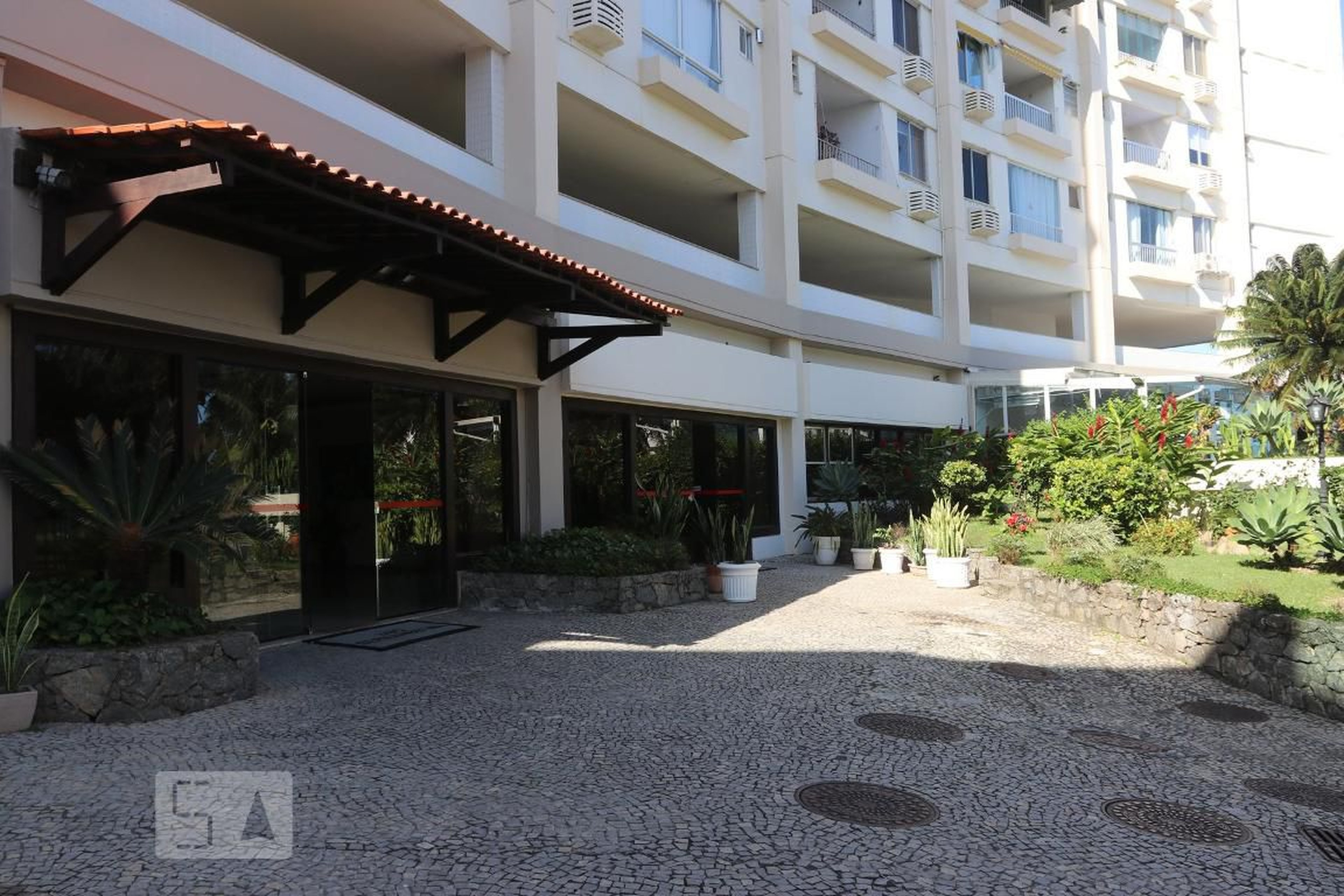 Hall de Entrada Condomínio Savoir Vivre