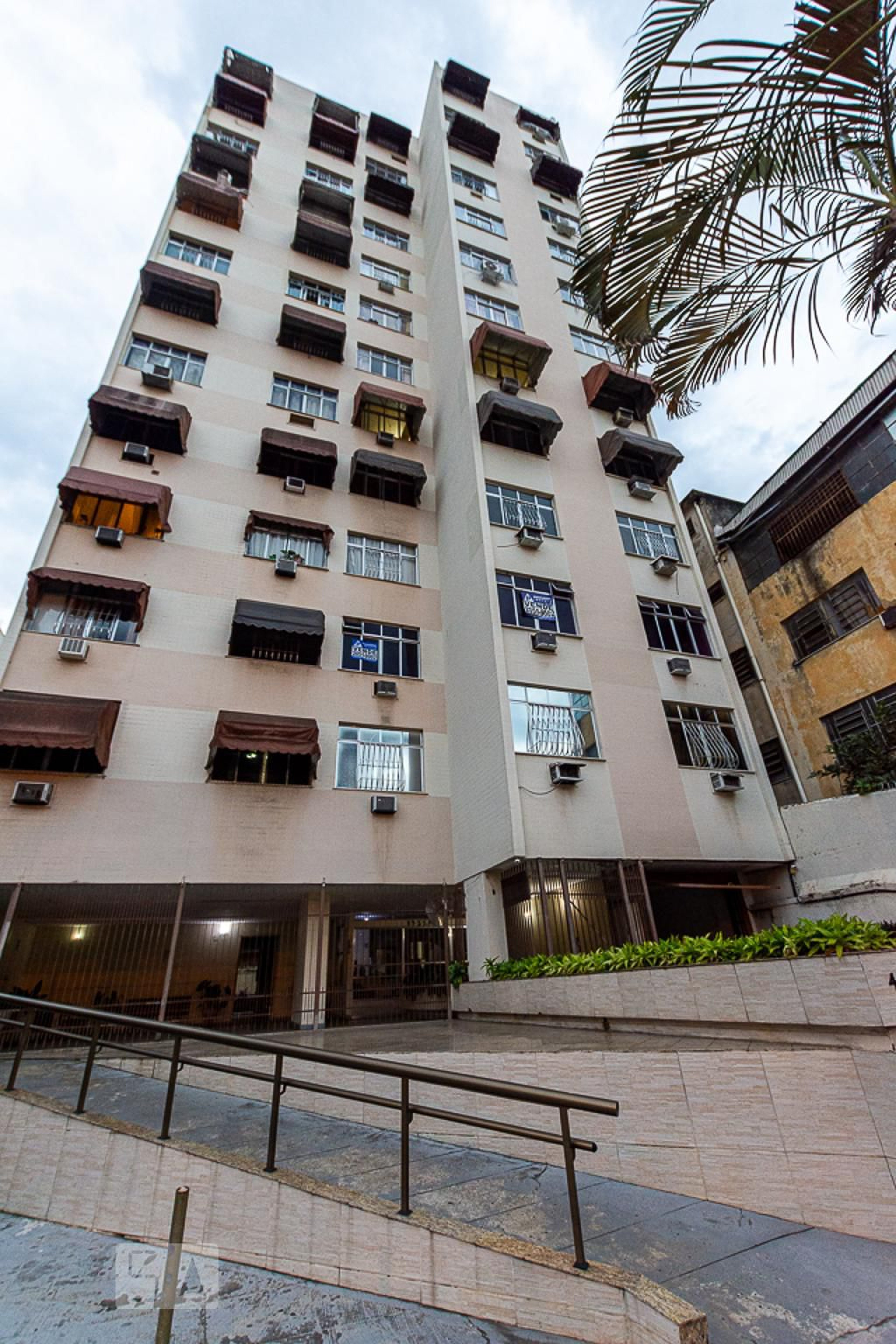 Fachada do Condomínio Condomínio Luanda