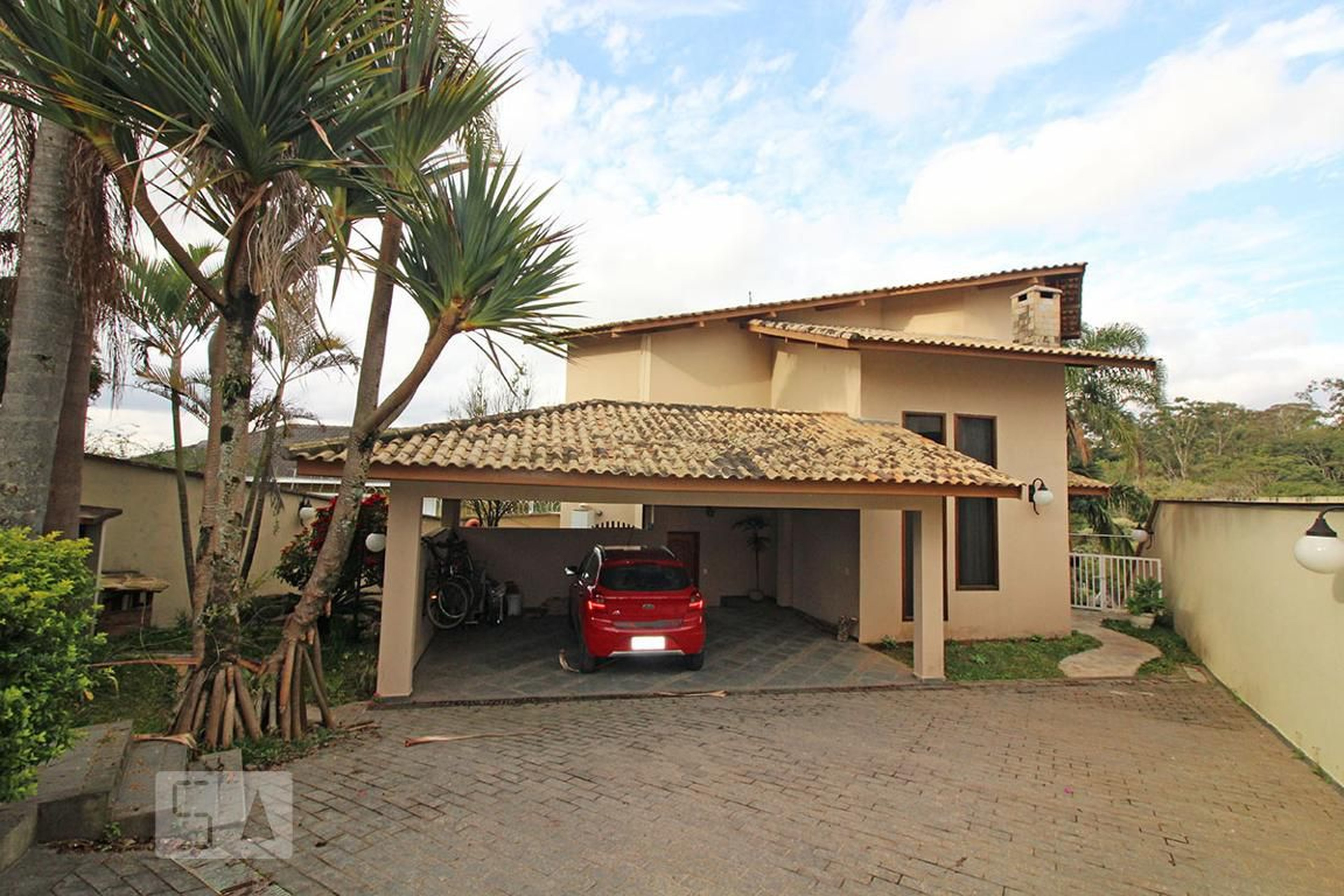 Fachada Condomínio em Rua dos Álamos, 116