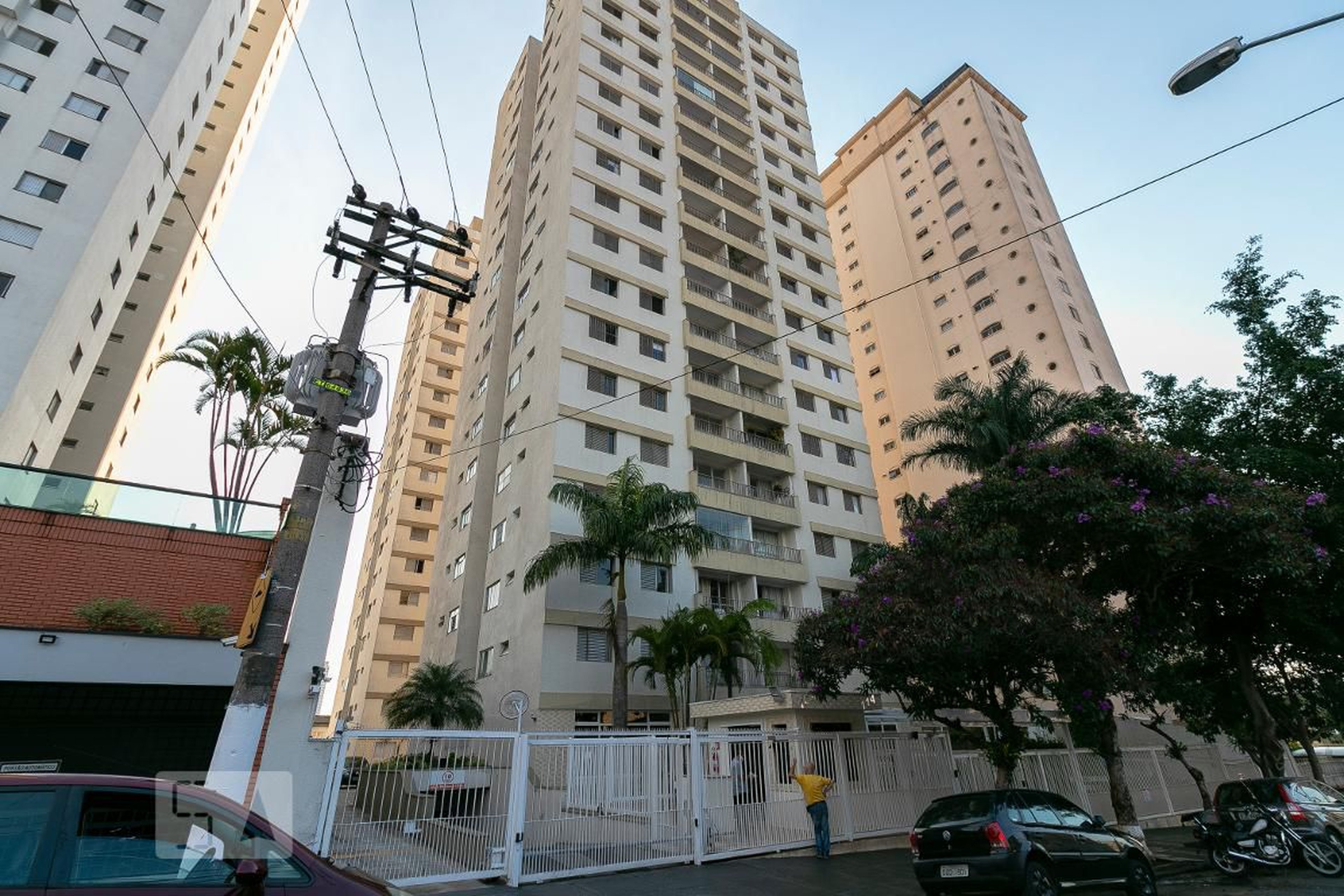 Fachada Condomínio em Rua Sete de Outubro, 114