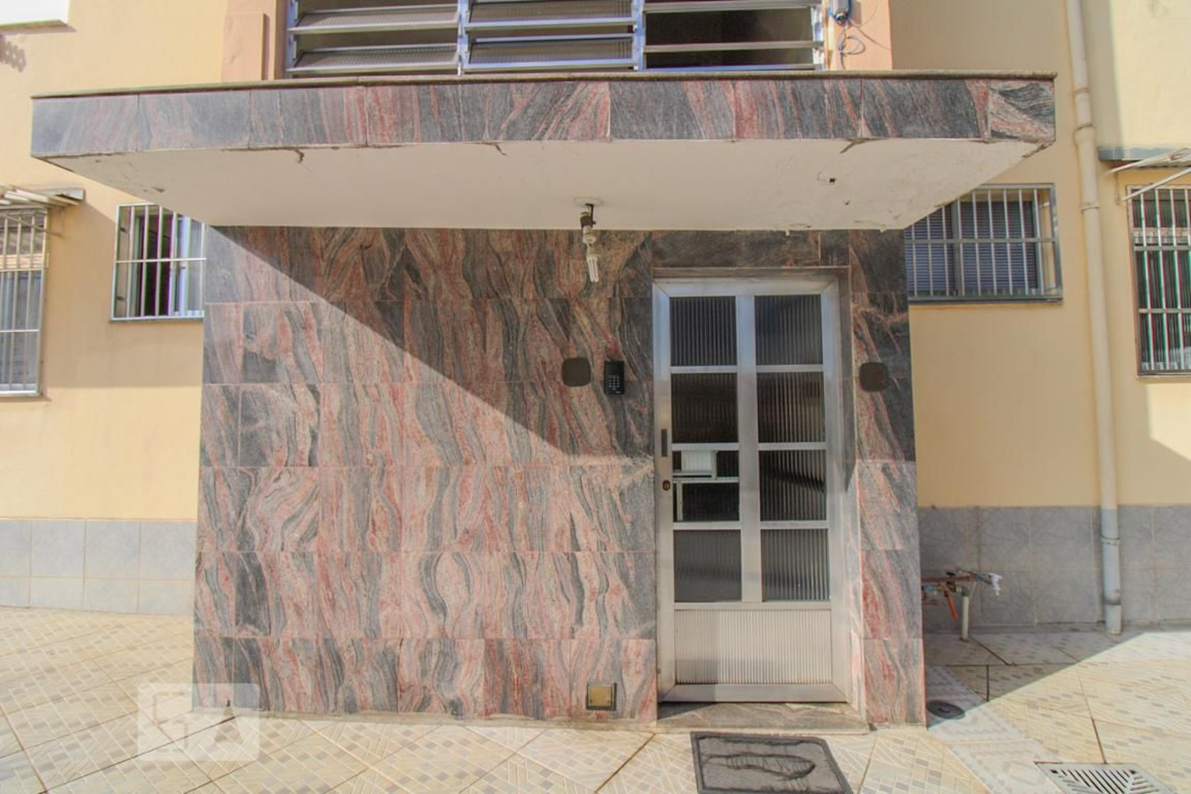 Entrada do Prédio - null