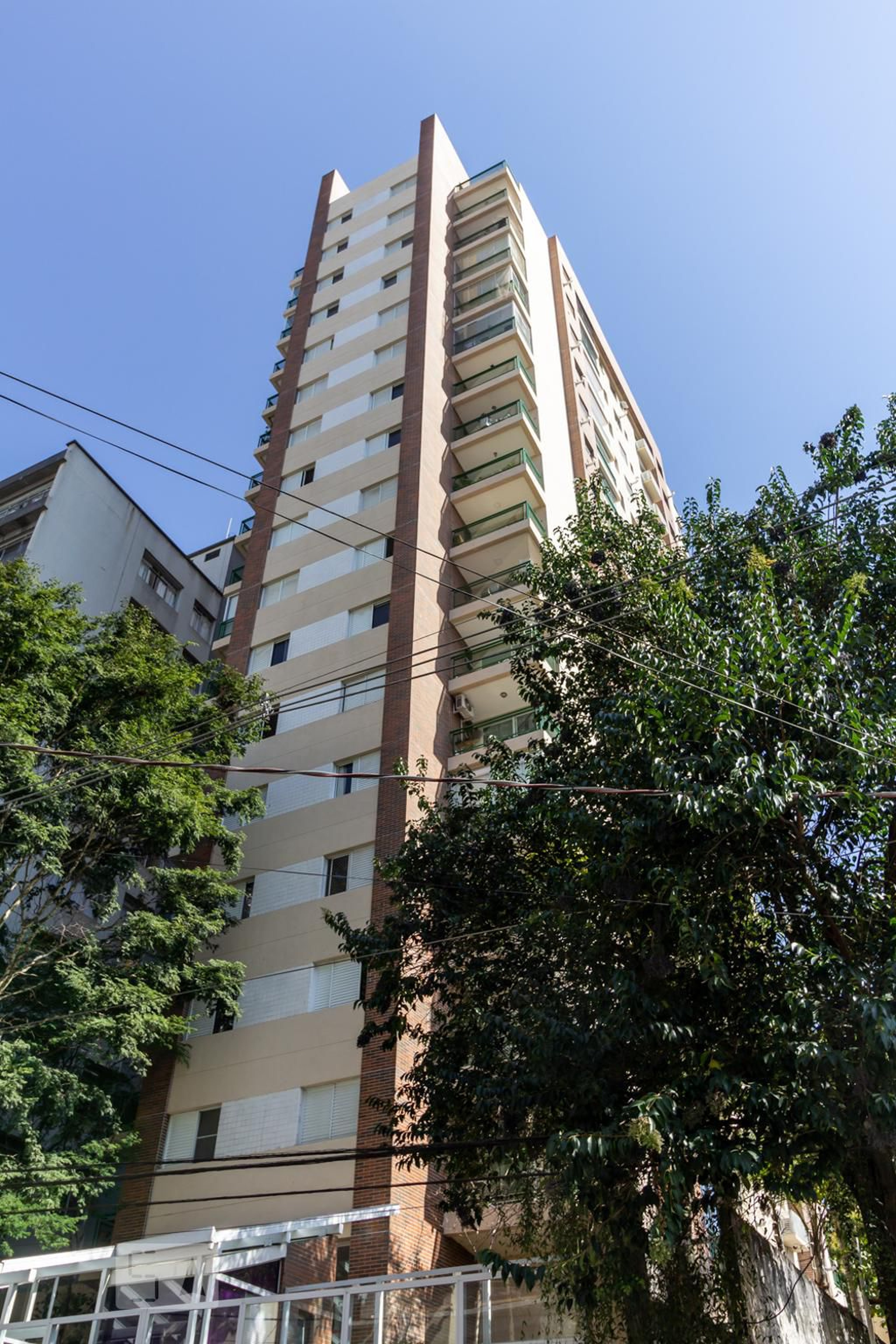 Fachada Condomínio em Rua Doutor Alfredo Ellis, 120