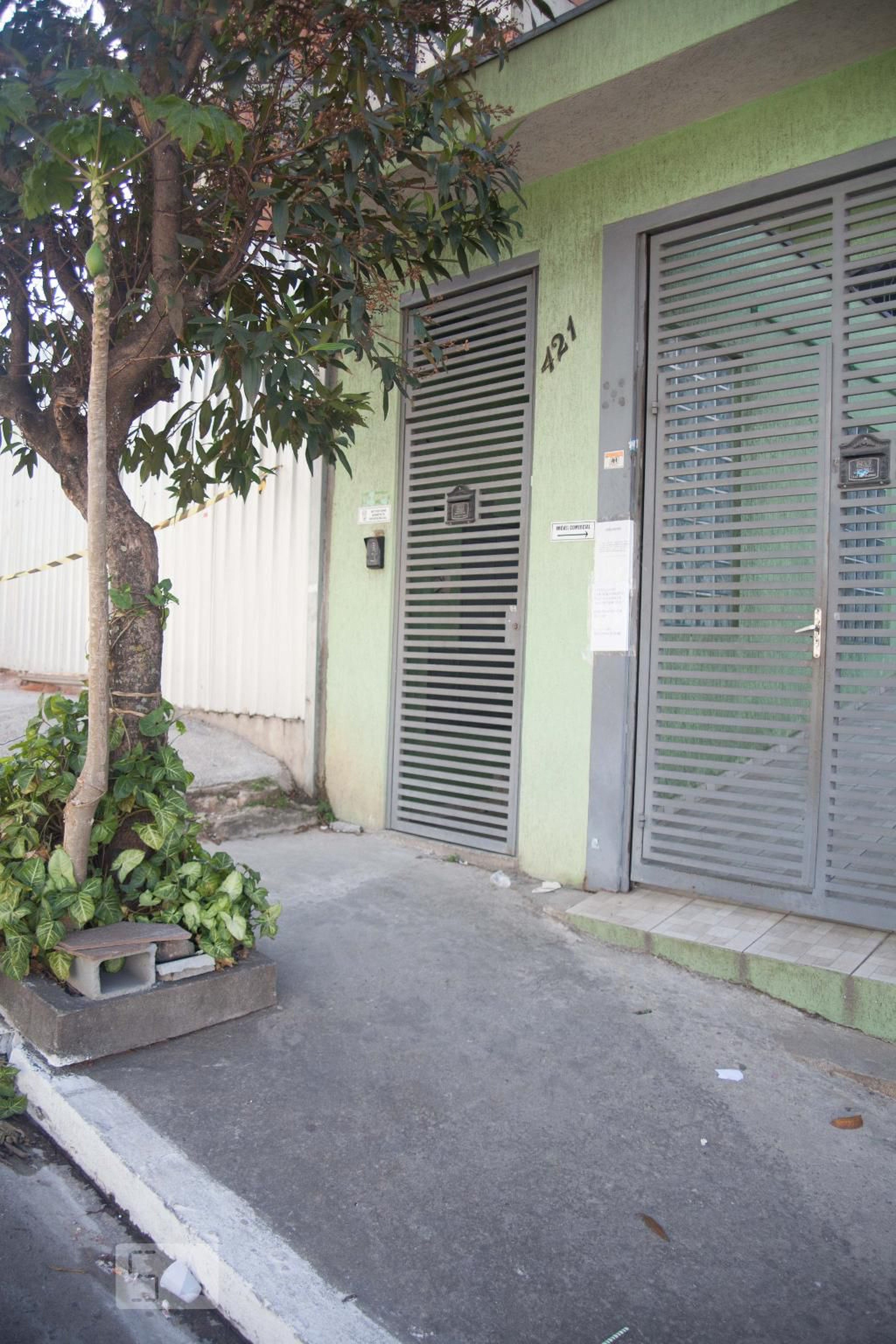 Fachada Condomínio em Rua Júlio Colaço, 421