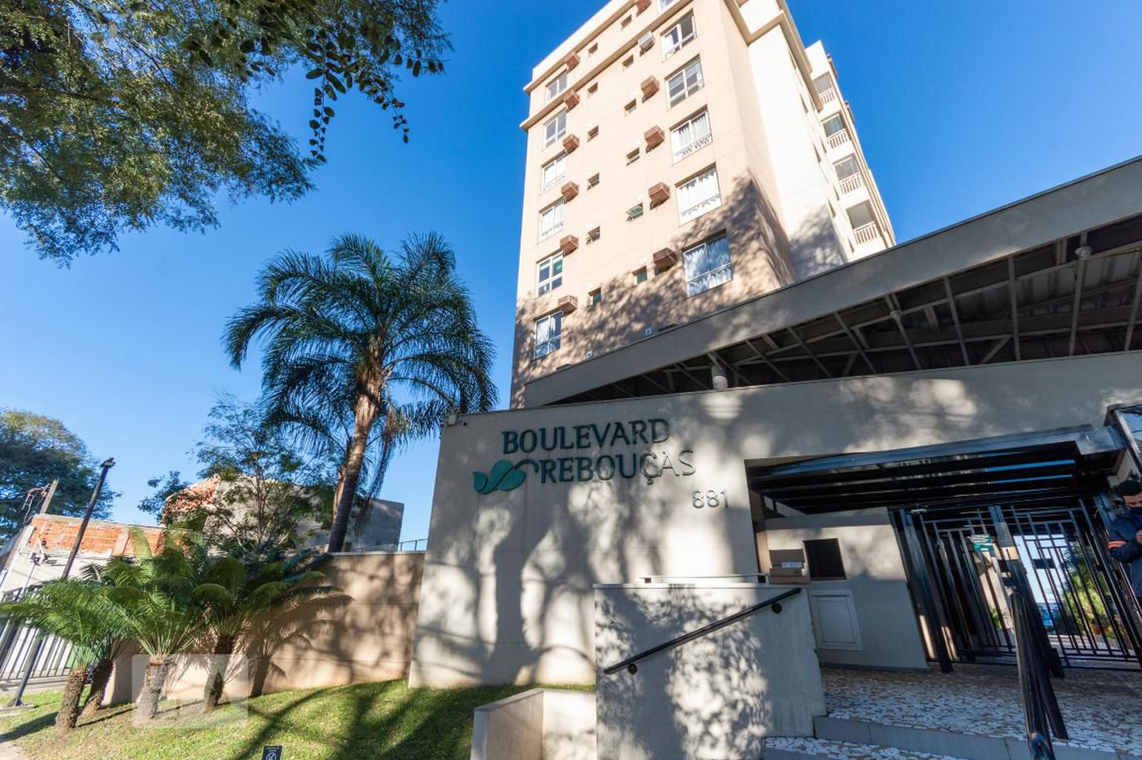 Fachada do Condomínio Condomínio Bouleard