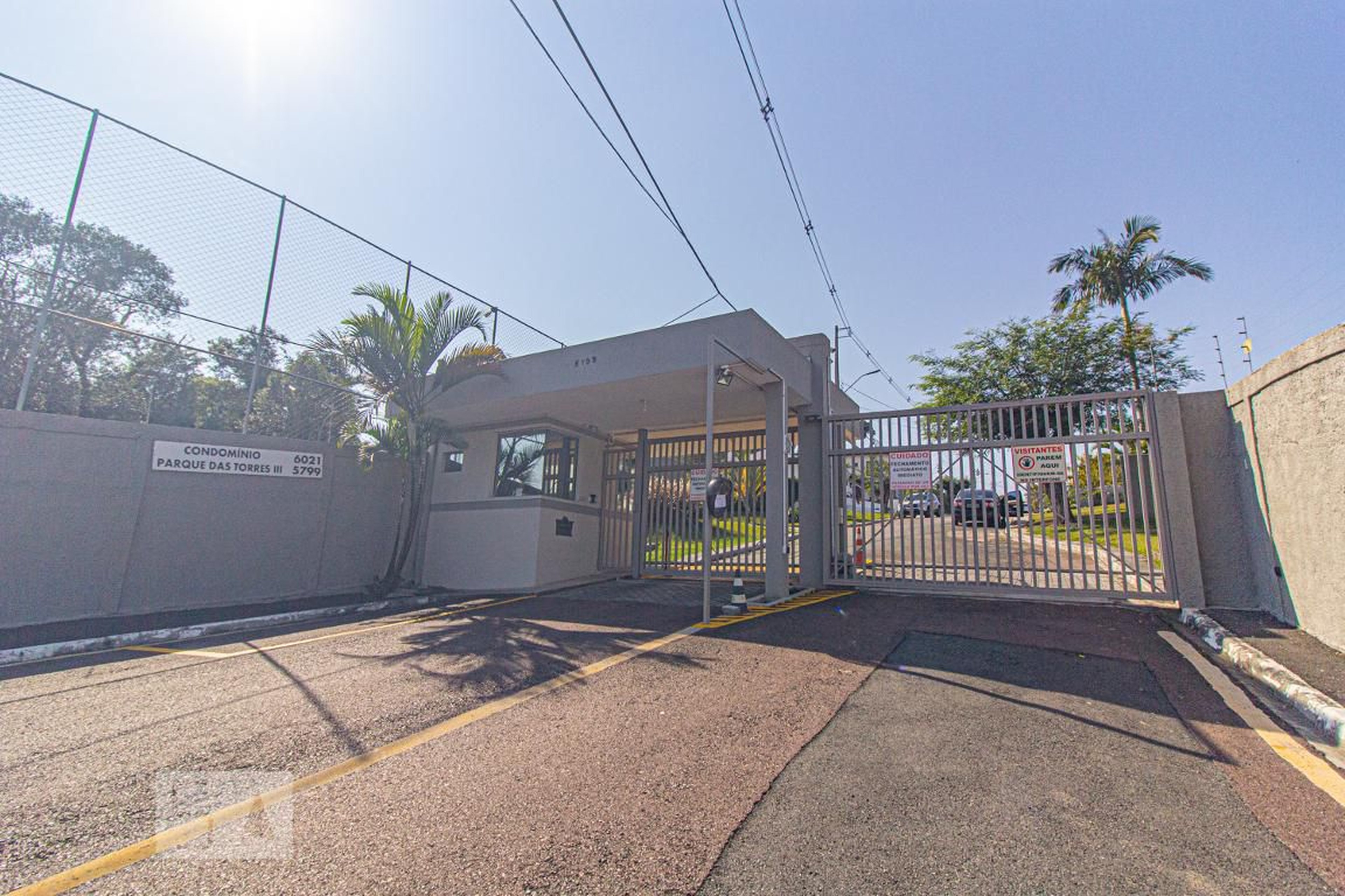 Fachada do Condomínio Condomínio em Avenida Com. Franco, 6021