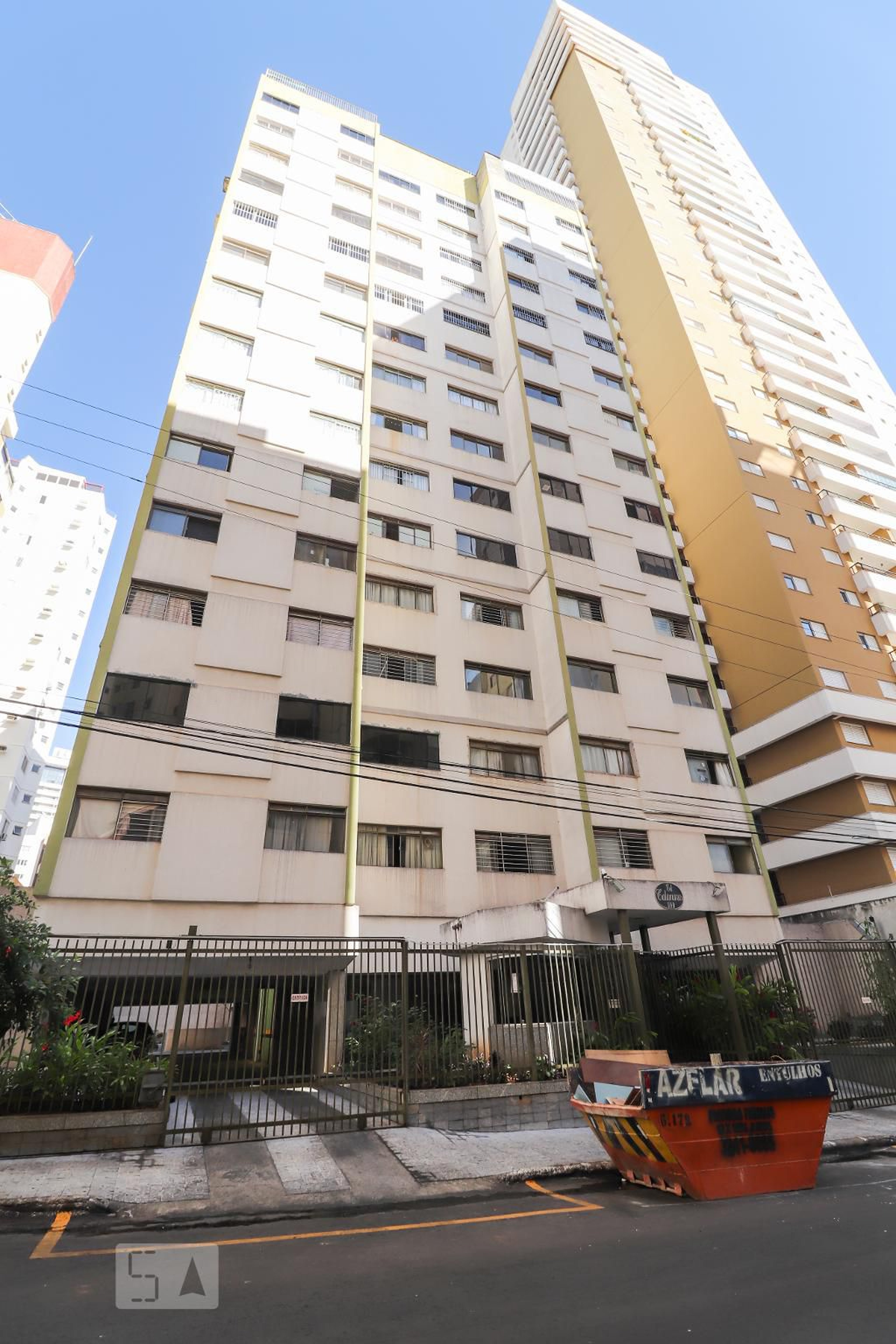 Fachada Edifício Calamares