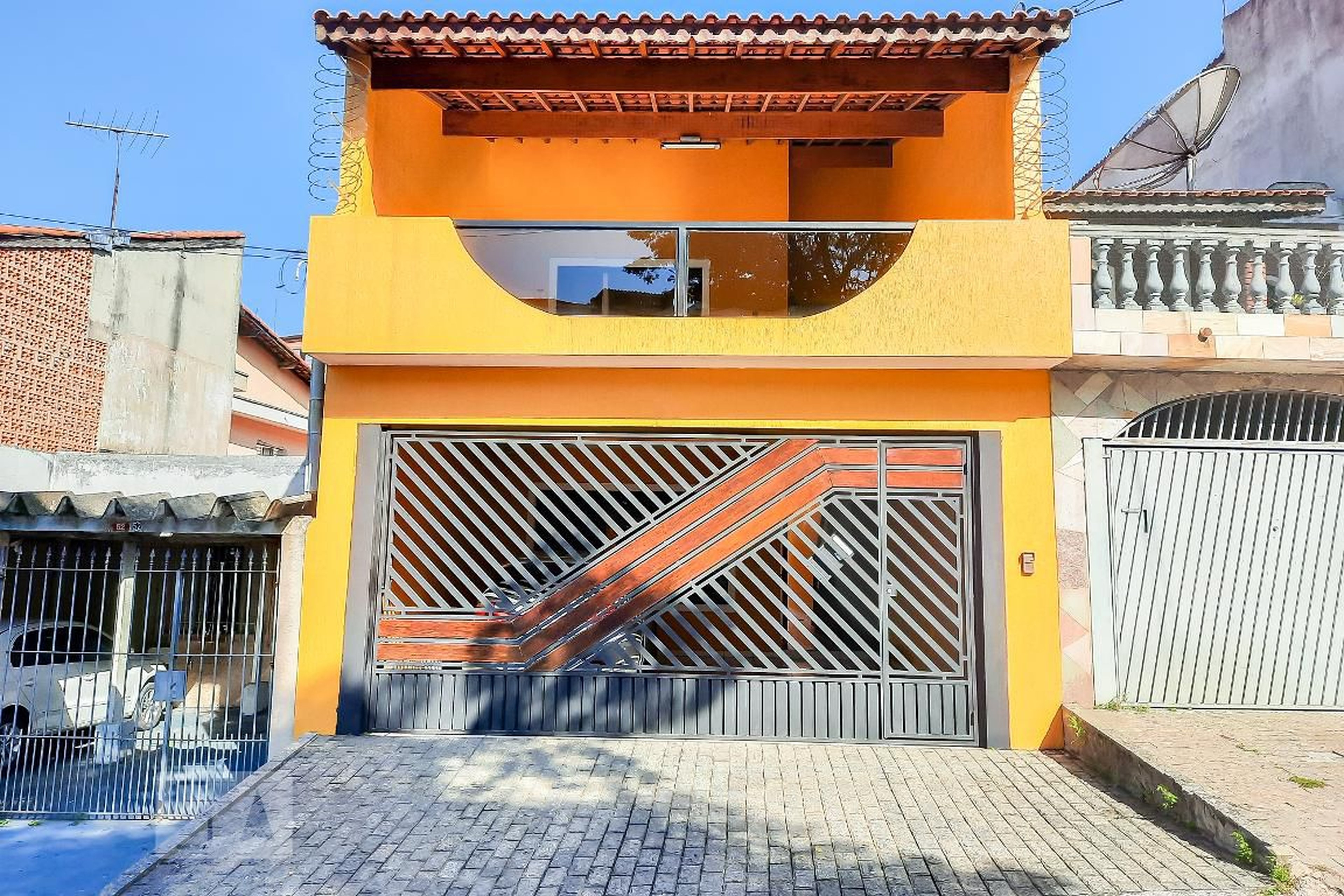 Fachada Condomínio em Rua Tenente Oscár Nunes, 46