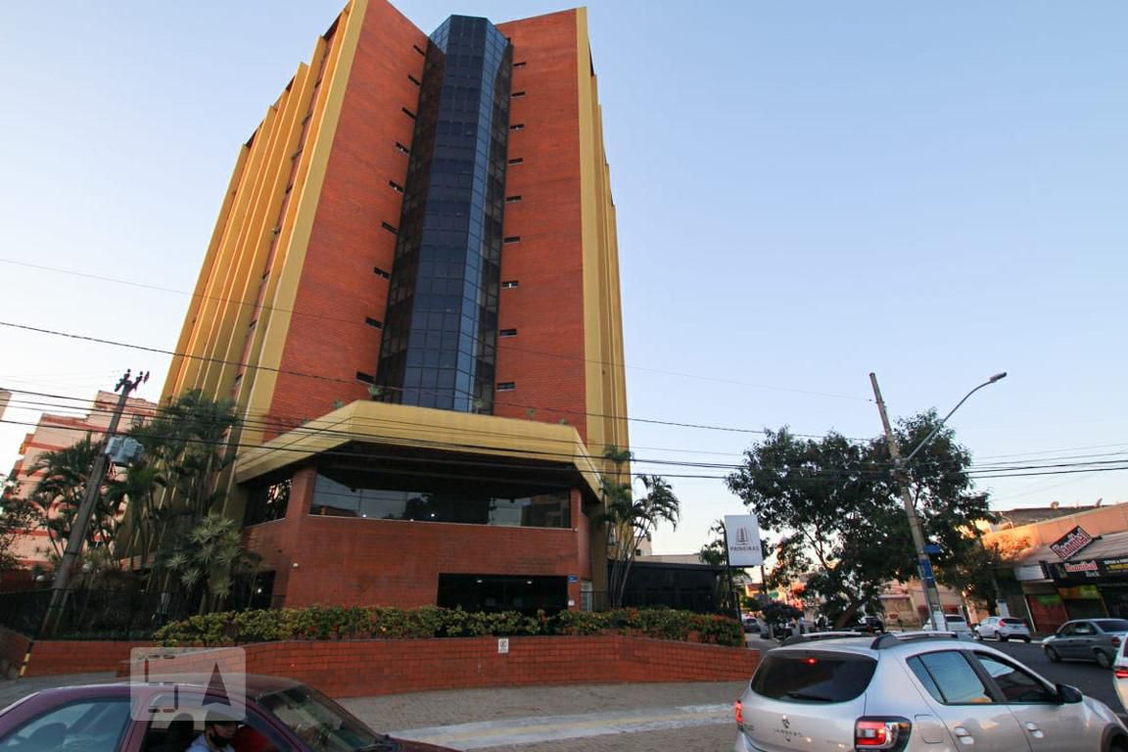 Fachada Condomínio em Rua 20, ap 502