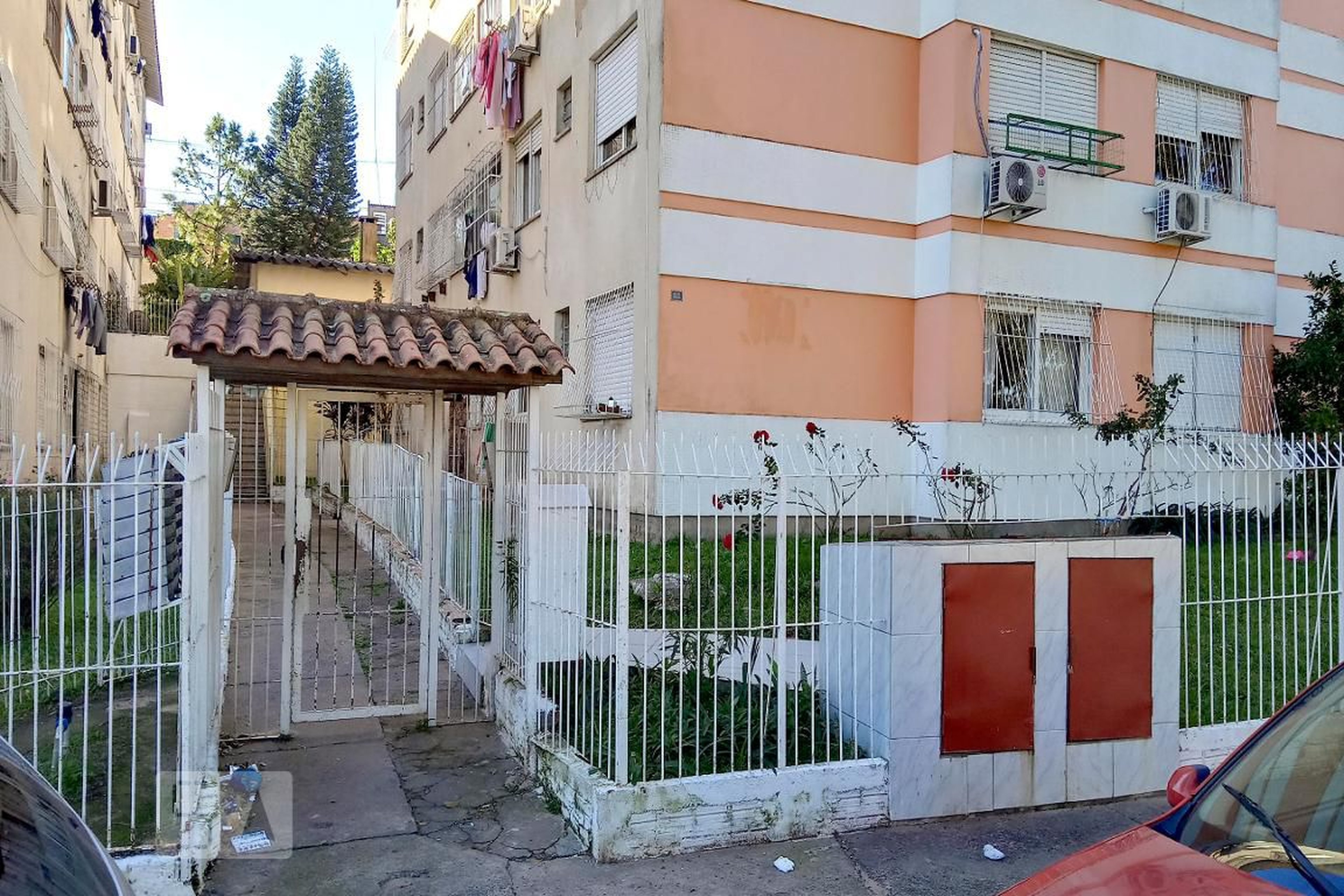 Fachada do Condomínio Condomínio em Rua Carlos Estevão, 885