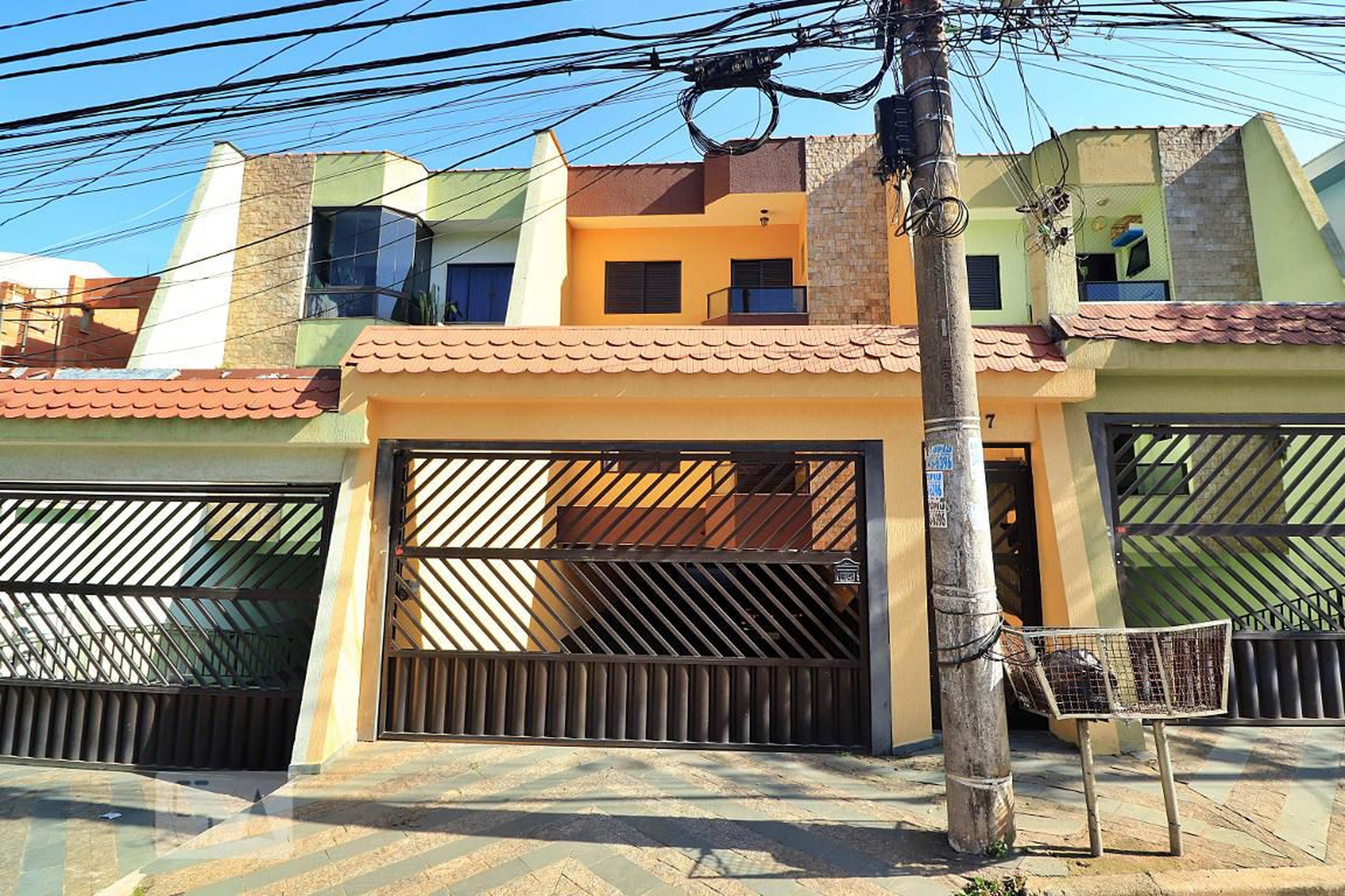 Fachada Condomínio em Rua Santa Maria Goretti, 317