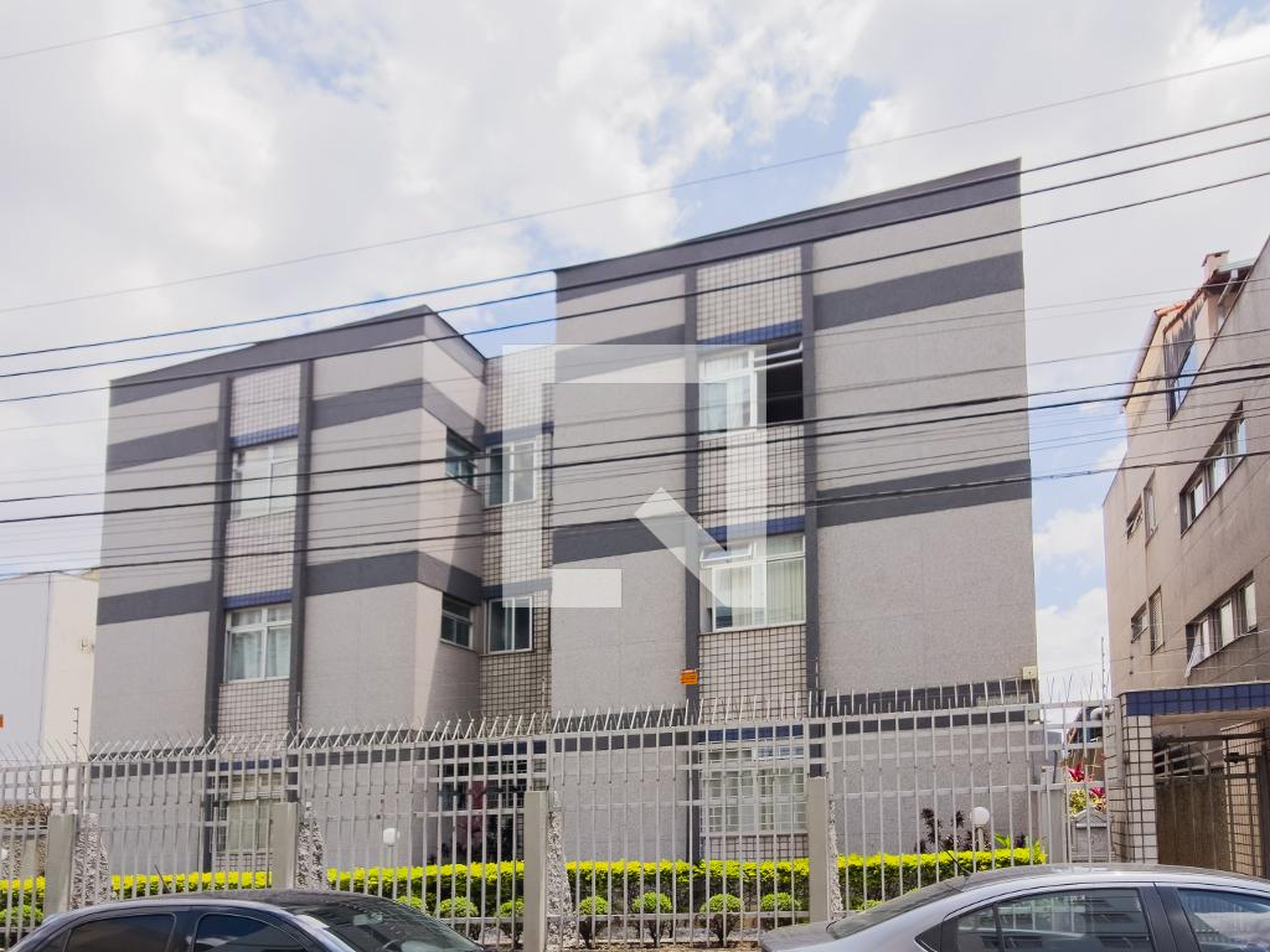 Fachada Condomínio em Rua Gilberto Corrêa e Castro, 62