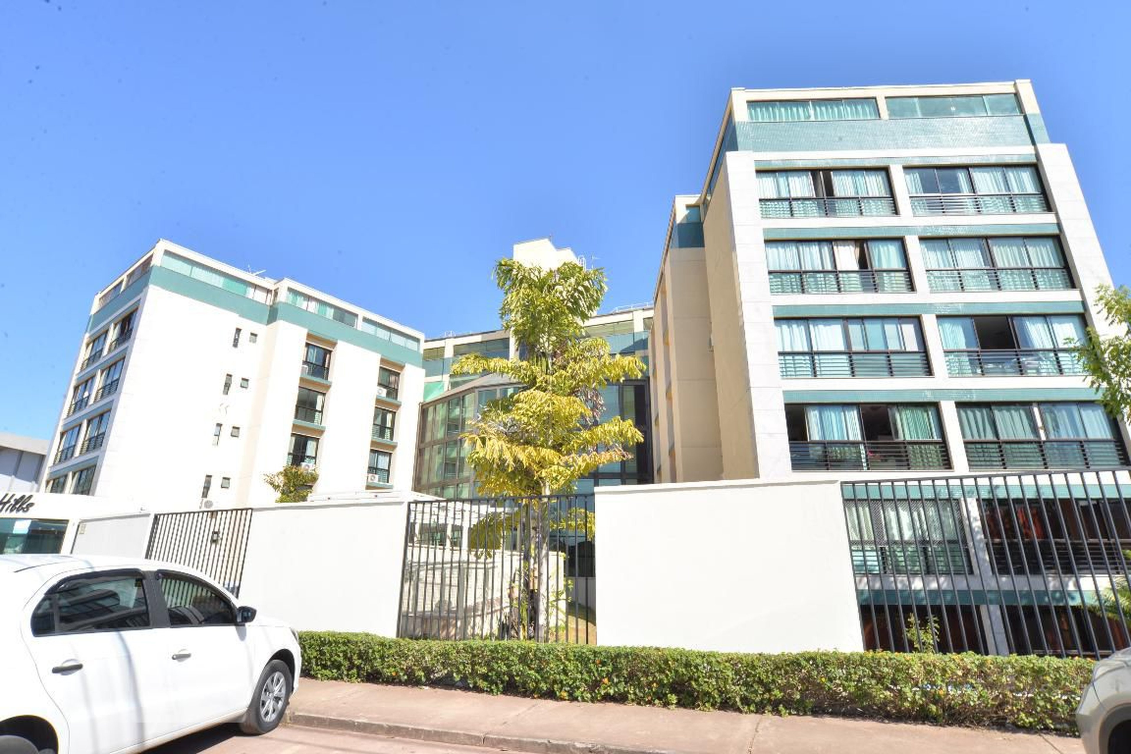 Fachada Condomínio em Ca 9, conj P Lote 16