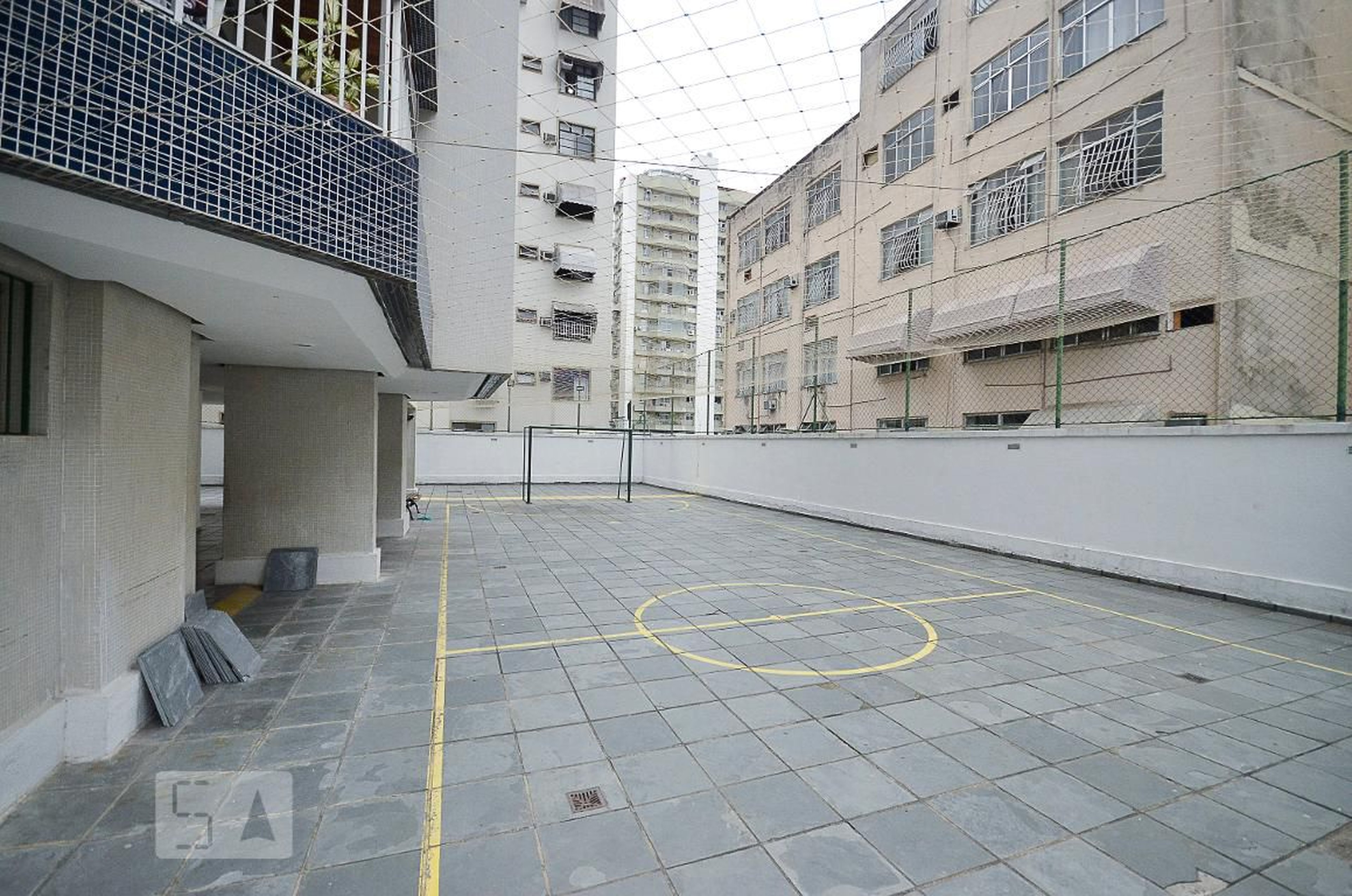 Quadra - Edifício Solar das Amendoeiras