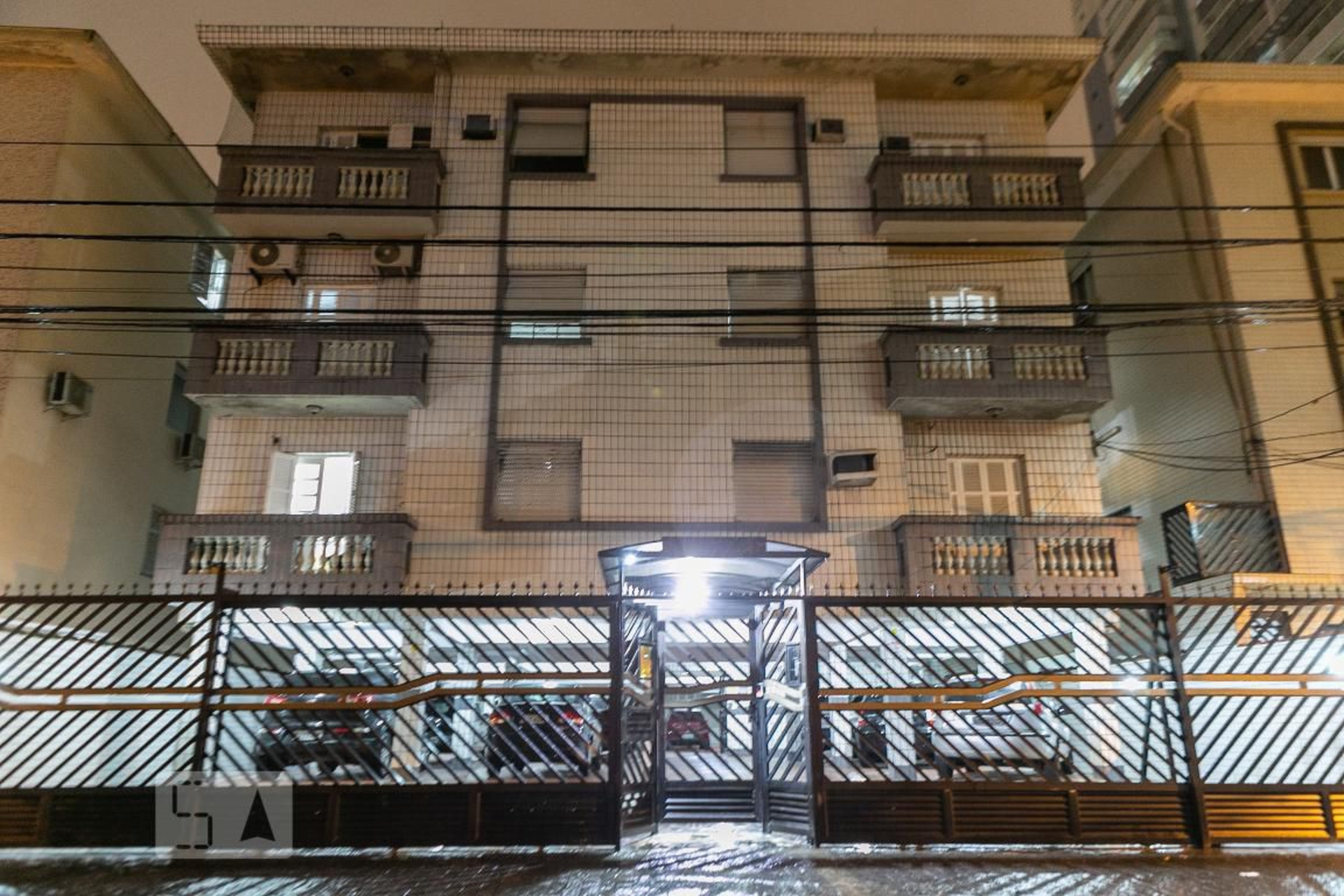 Fachada Condomínio em Rua Vergueiro Steidel, 209