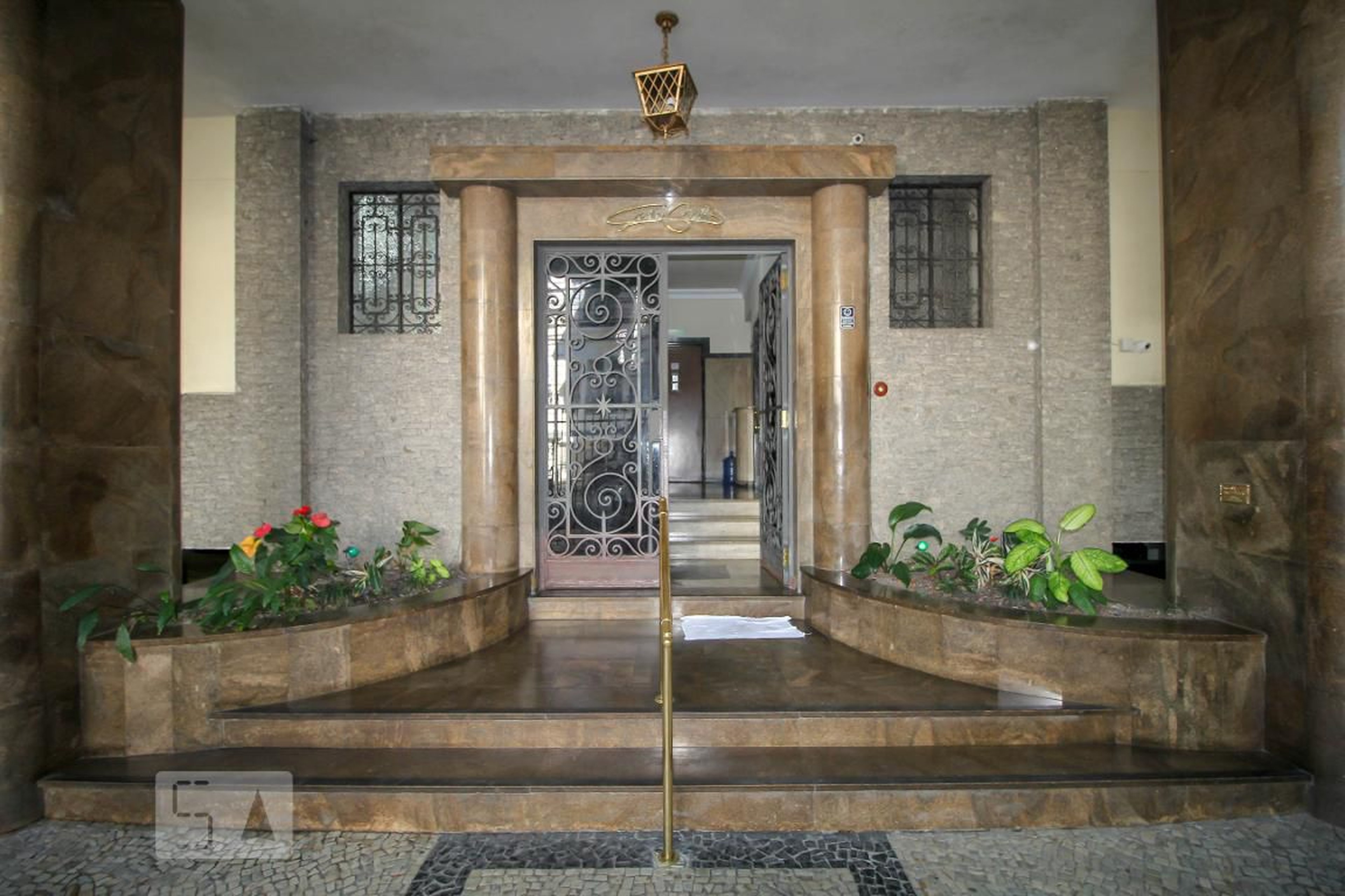 Entrada do Prédio - Edifício Coelho Neto