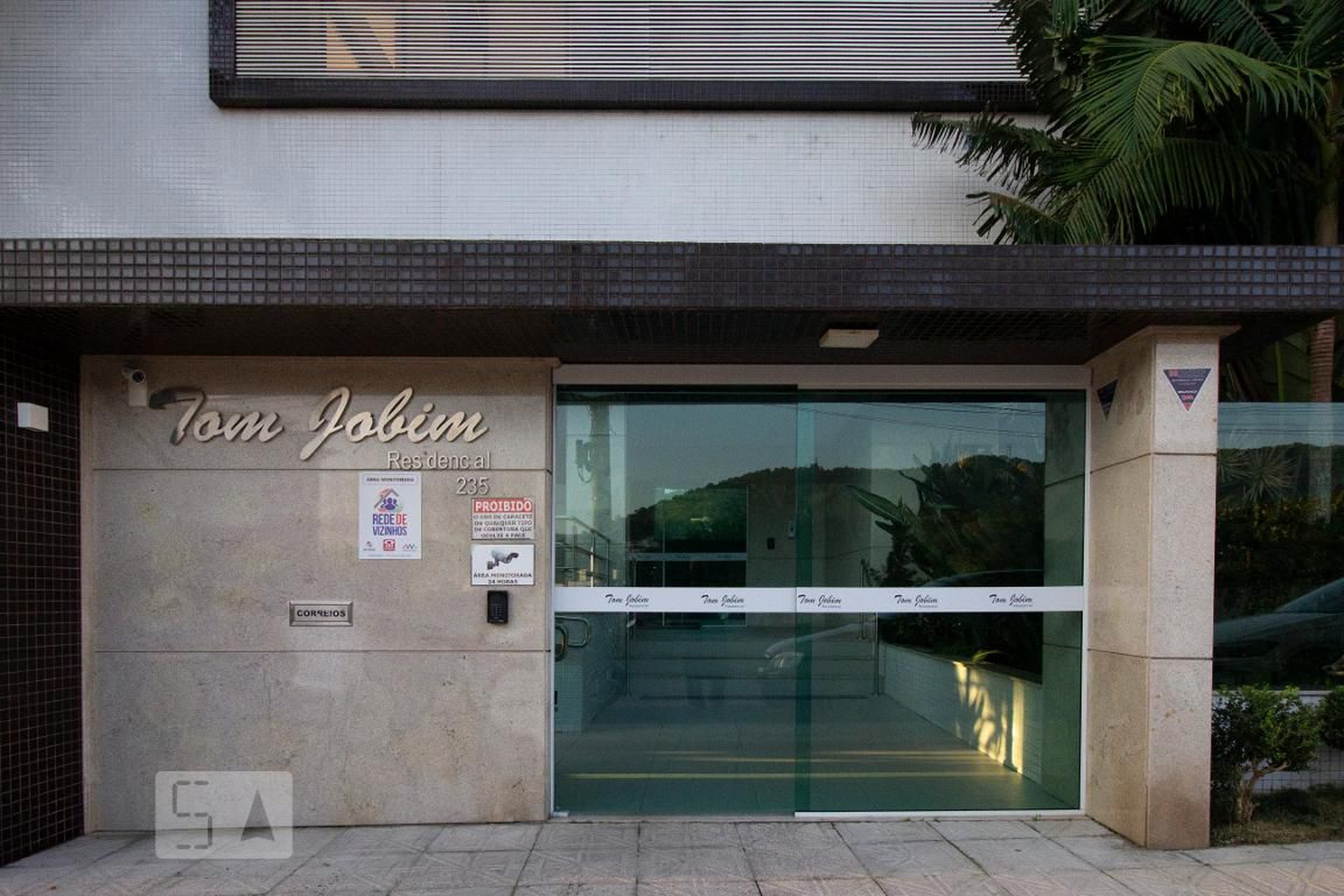 Fachada Condomínio Tom Jobim