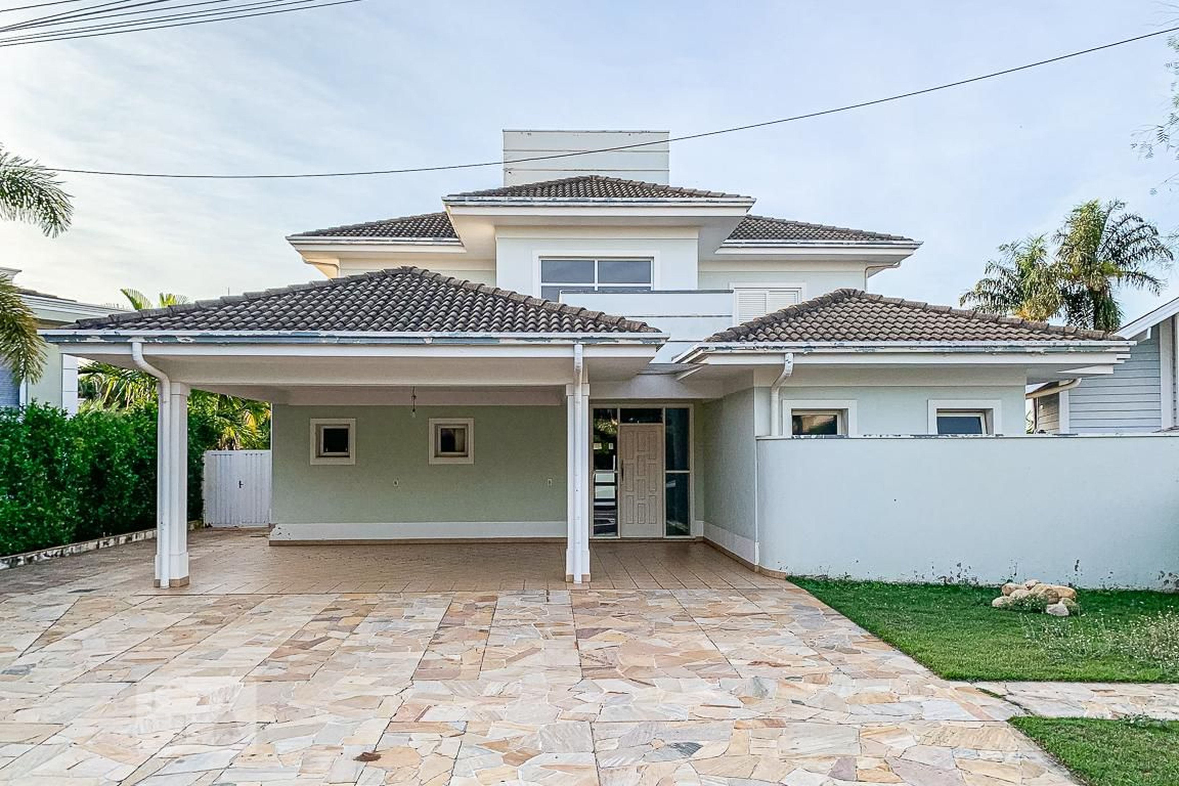 Fachada Condomínio em Rua Samanea, 208